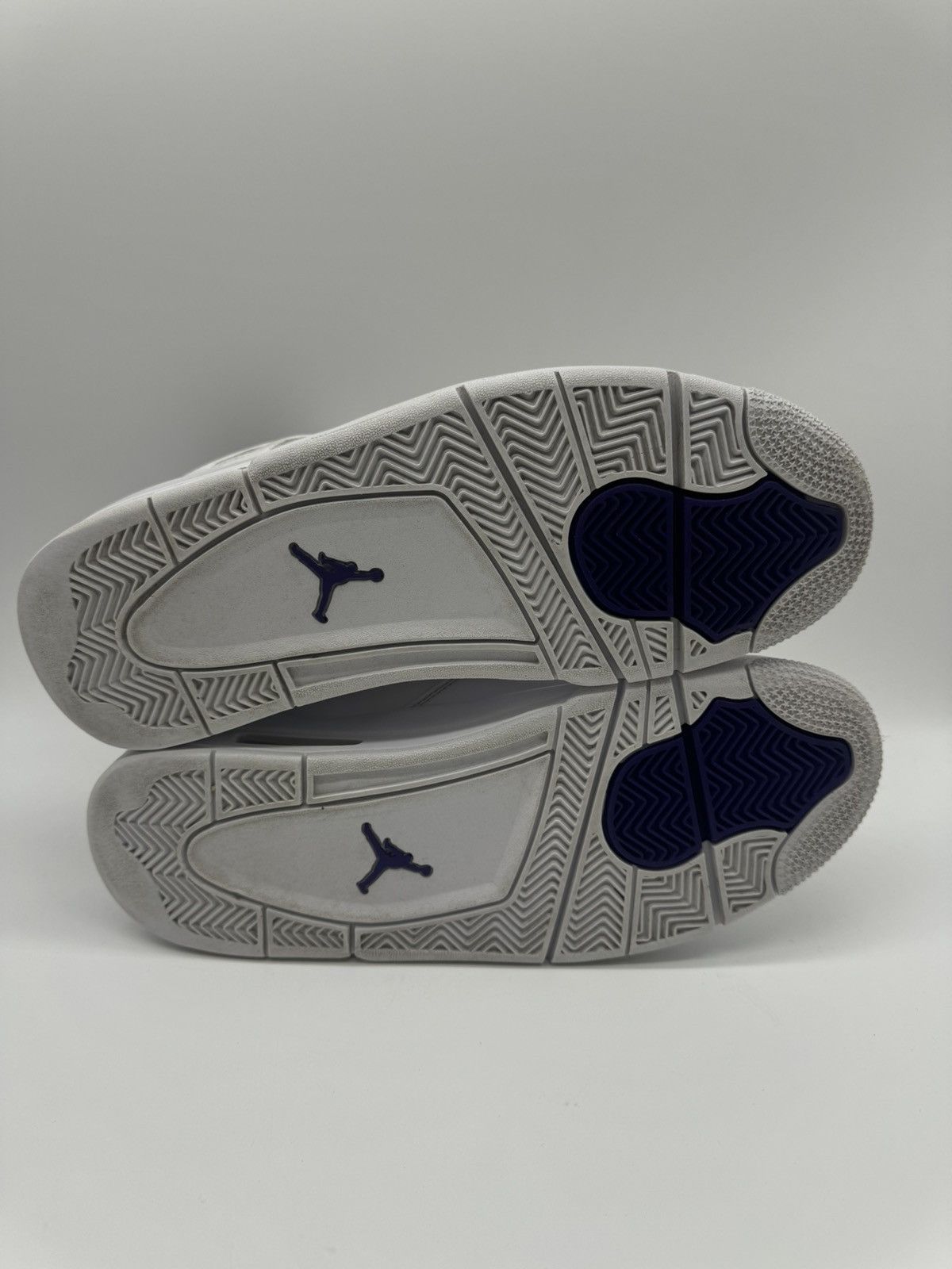 Jordan Brand Nike Air Jordan 4 Retro Purple Metallic Men’s Size 9.5 Size US 9.5 / EU 42-43 - 6 Thumbnail