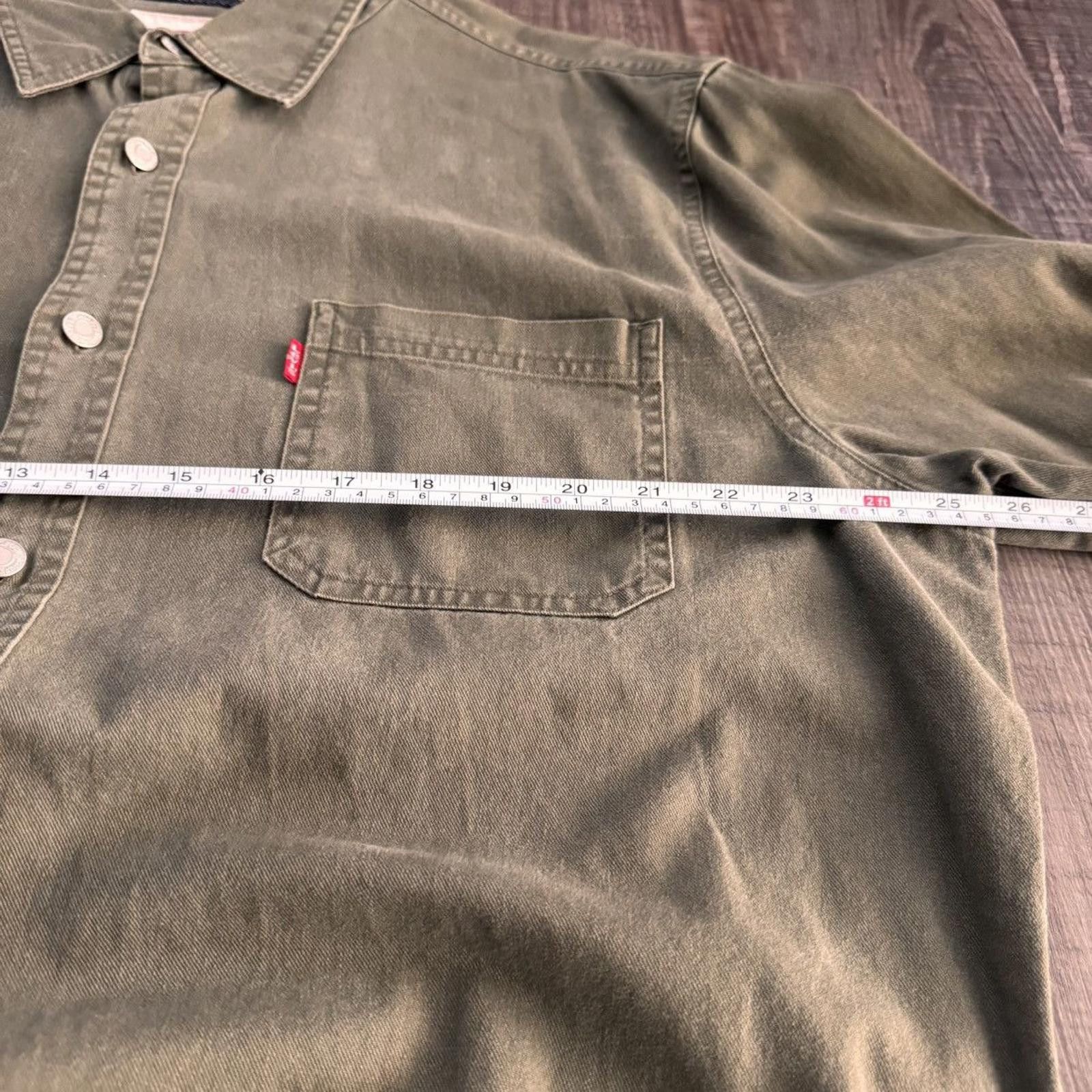 Levi's LEVIS • Classic 2 Pocket L/S Button Up Shirt "Green" (XL) Size US XL / EU 56 / 4 - 4 Thumbnail