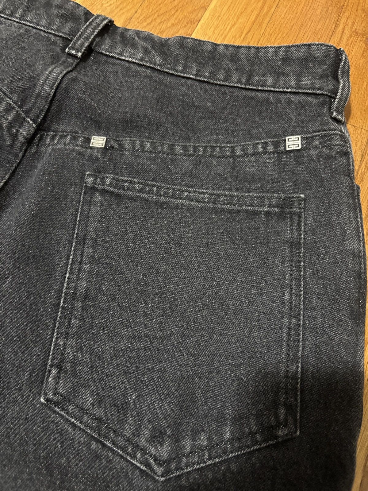 Givenchy Givenchy Wide Jeans Size US 30 / EU 46 - 12 Thumbnail