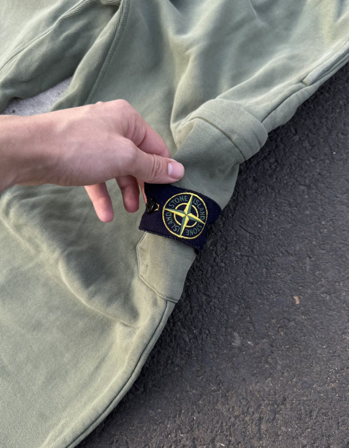 Stone Island legit sweatpants stone island Size US 32 / EU 48 - 5 Thumbnail