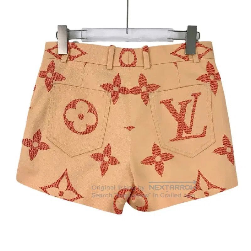 Louis Vuitton Louis Vuitton Yellow Cotton Women's Shorts . Size 22" - 2 Thumbnail