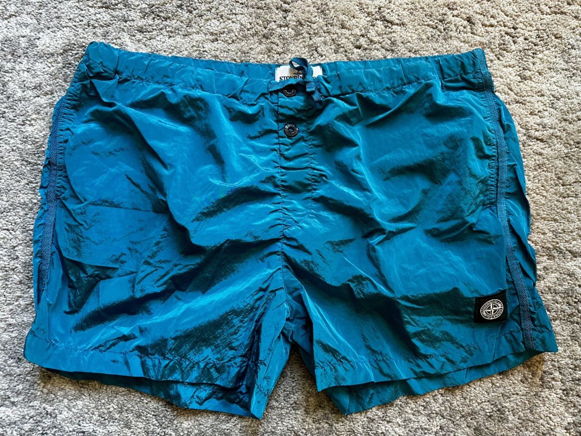 Stone Island Stone Island Nylon Metal Shorts Size US 36 / EU 52 - 1 Thumbnail