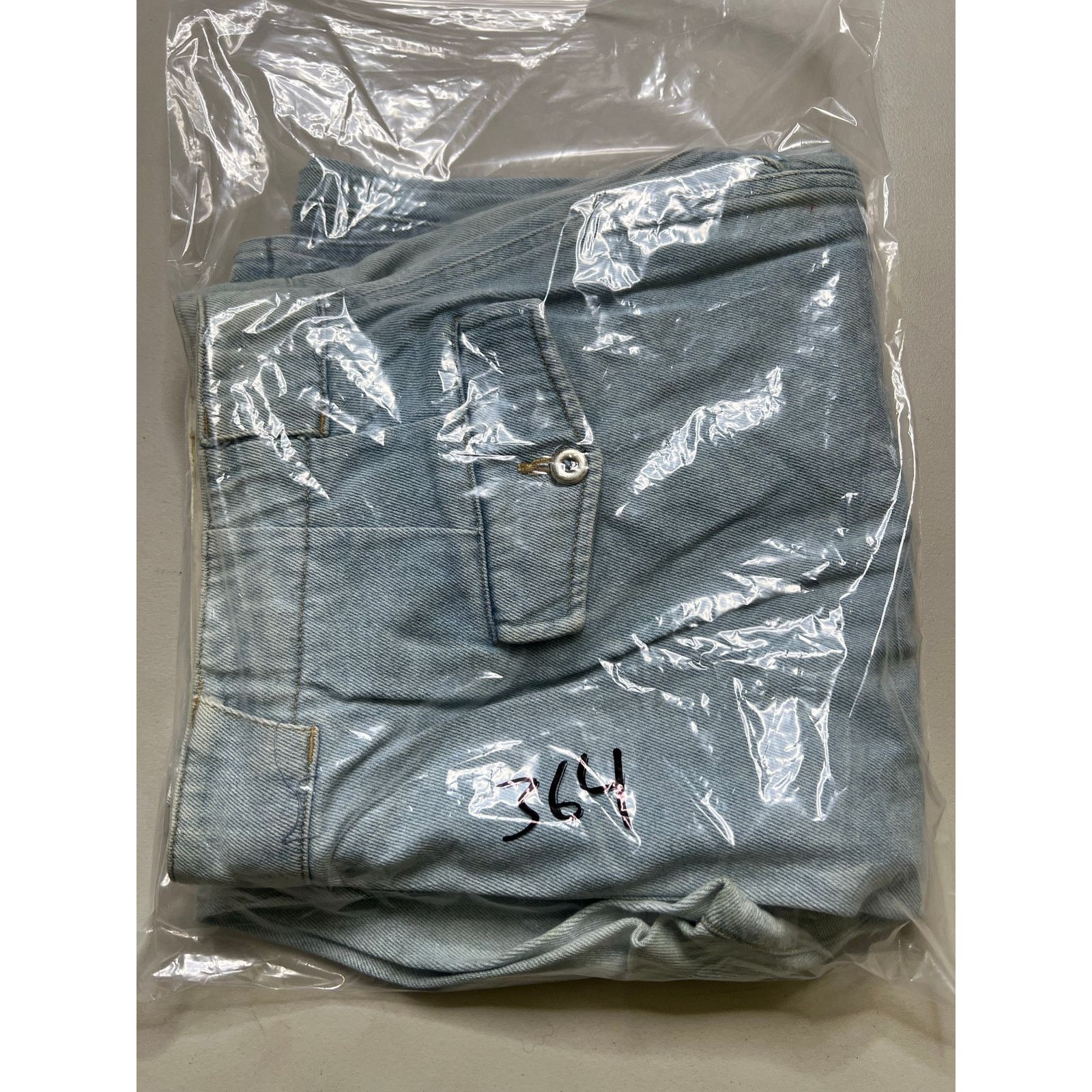 Liz Claiborne Vintage Claiborne Denim Pants Pleated Light Wash 36R Cotton Size US 36 / EU 52 - 13 Thumbnail