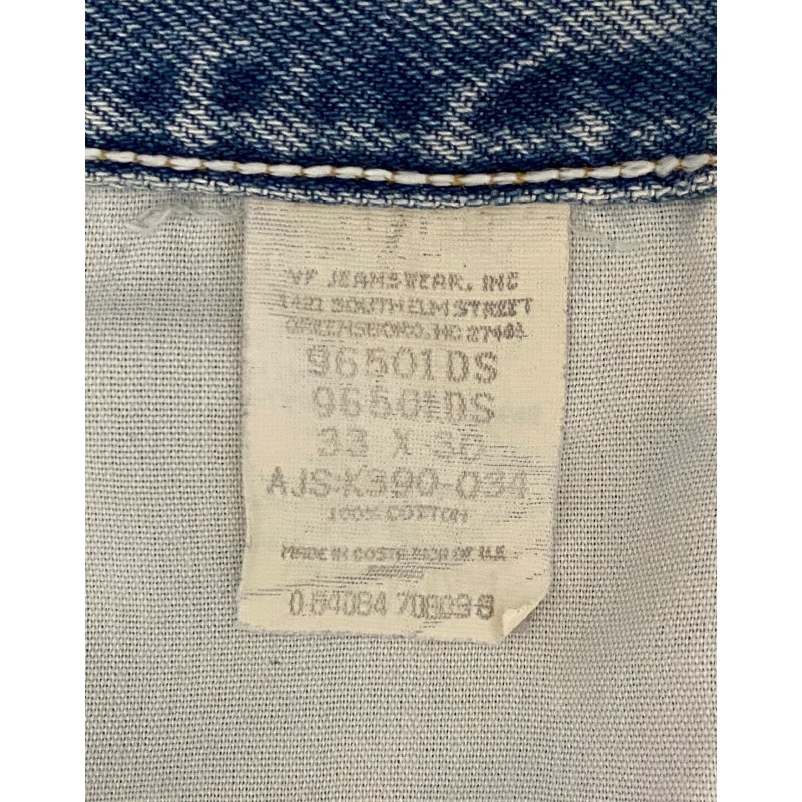 Wrangler VINTAGE Wrangler Jeans Mens 32x29 Blue Distressed Straight Light Wash - Wrangler Jeans Mens 32x29 Blue Distressed Straight Light Wash Size US 32 / EU 48 - 5 Thumbnail