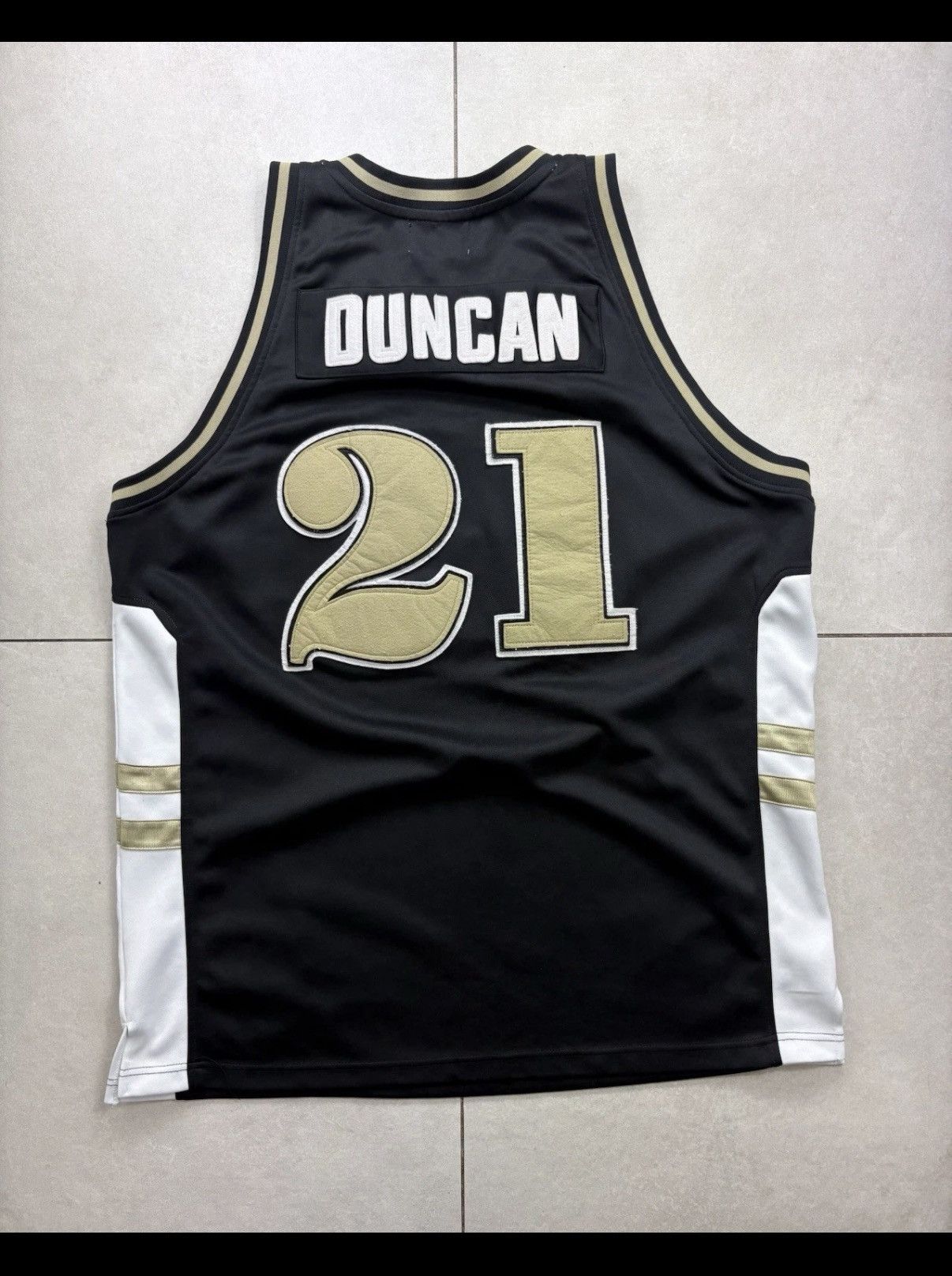 Other Vintage Tim Duncan #21 Wake Forest Jersey Spurs Legend Size US L / EU 52-54 / 3 - 7 Thumbnail