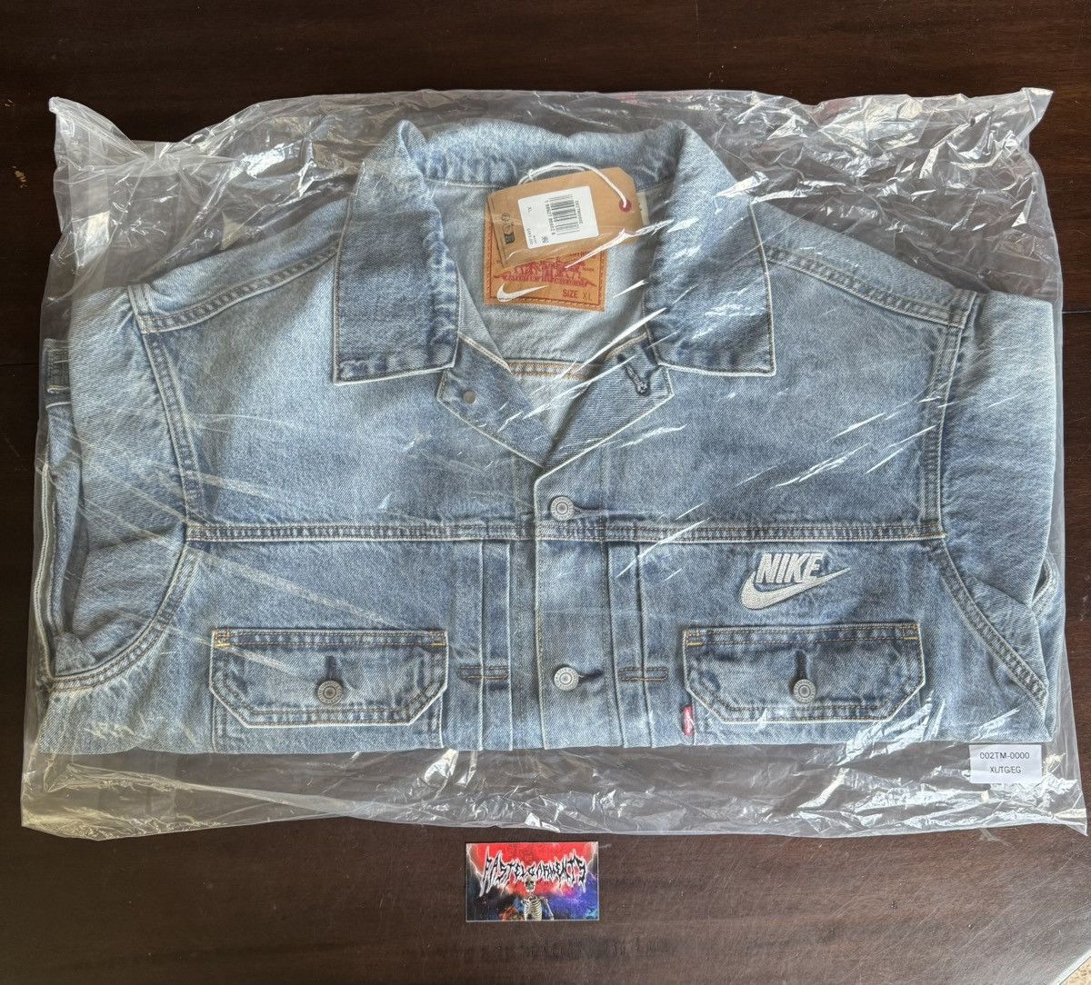 Levi's × Nike Levi's x Nike Denim Trucker Jacket Medium Wash Size US XL / EU 56 / 4 - 12 Thumbnail