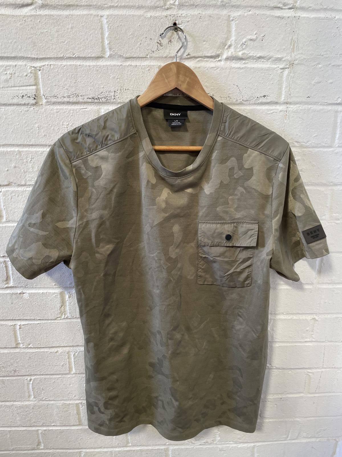 New Era New Era Men's Camouflage Pocket T-Shirt Size US L / EU 52-54 / 3 - 1 Thumbnail