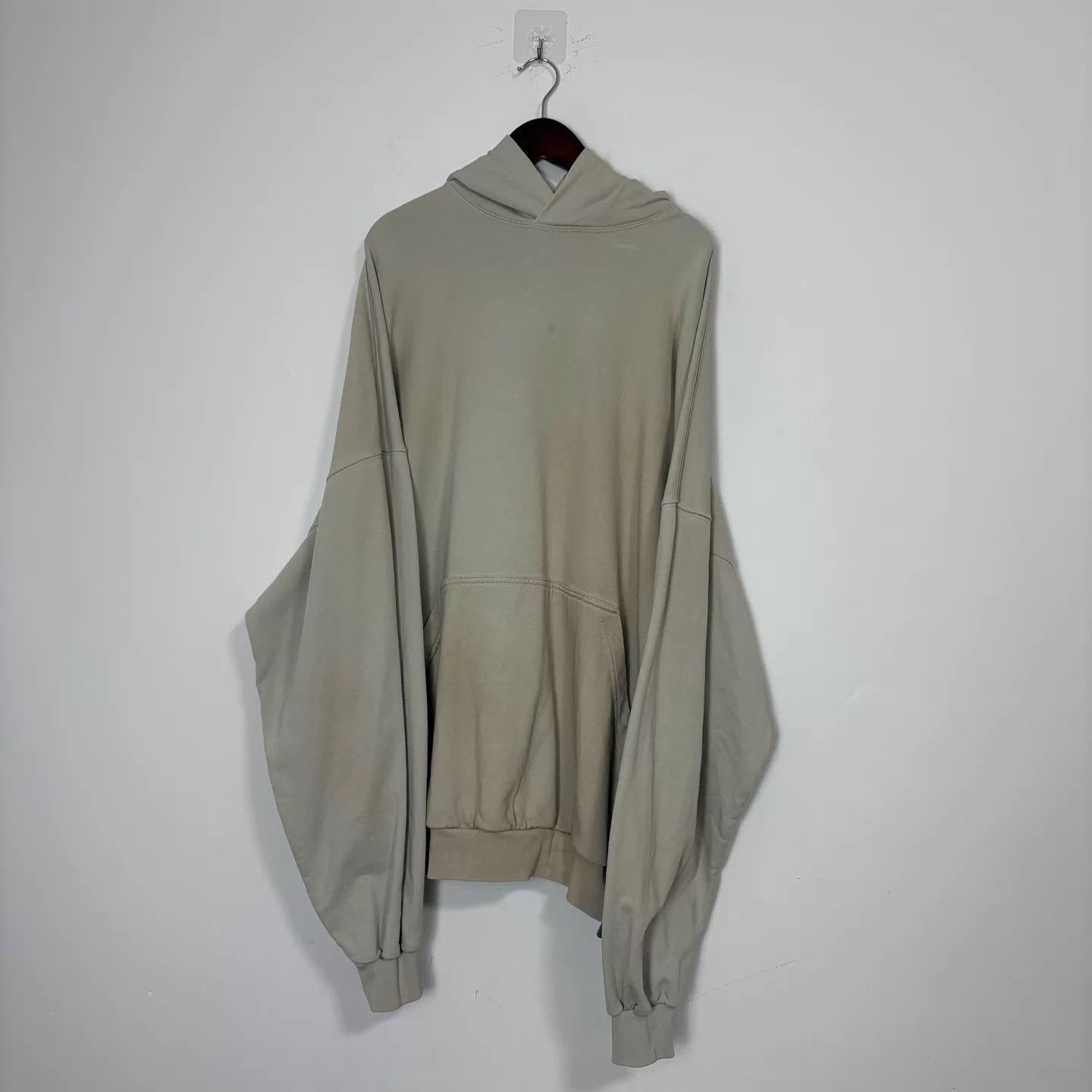 Balenciaga Balenciaga 23ss Mud Dyed Distressed Sweat Stain Sweatshirt 2 Size US M / EU 48-50 / 2 - 1 Thumbnail