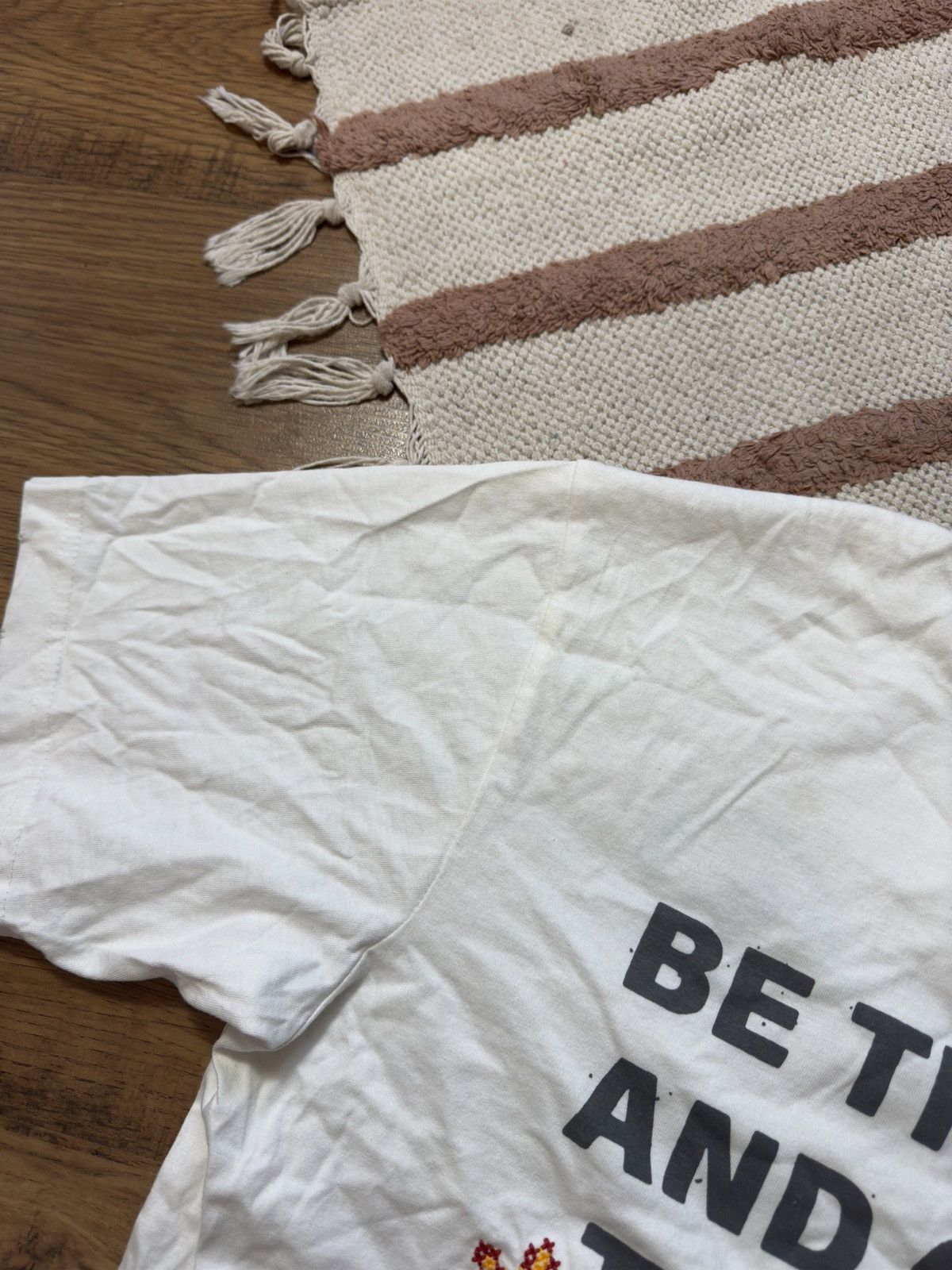 Vintage “BE THE LIGTH AND CHANGE THE WORLD” HUMOR BOXY FIT TEE Size US S / EU 44-46 / 1 - 6 Thumbnail