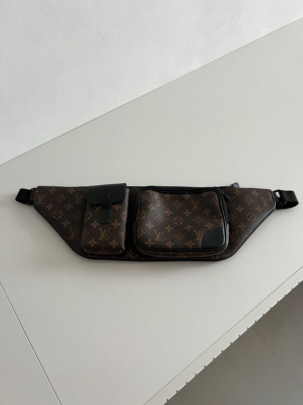 Louis Vuitton Louis Vuitton 2020 Monogram Belt Bag Size ONE SIZE - 1 Thumbnail