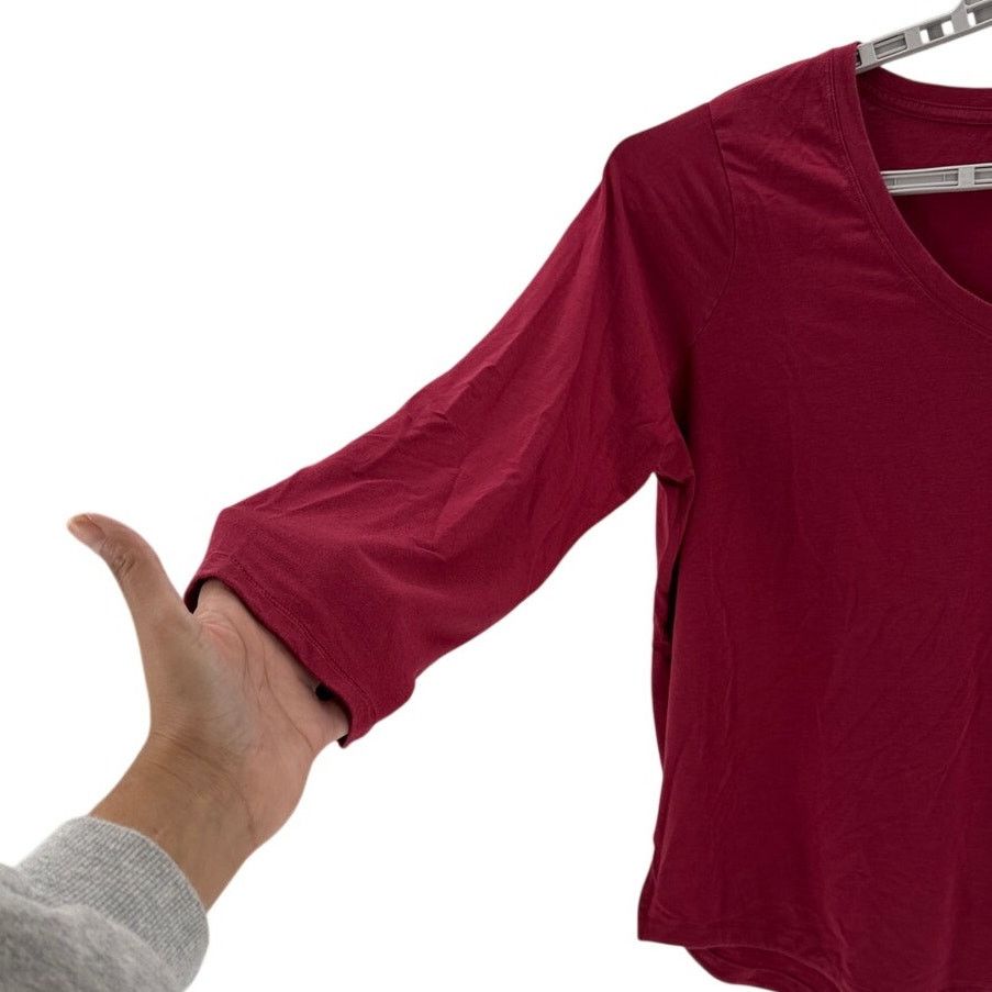 Athleta Athleta Essential V-Neck Top size 1X side slit decadent red Size XL / US 12-14 / IT 48-50 - 4 Thumbnail