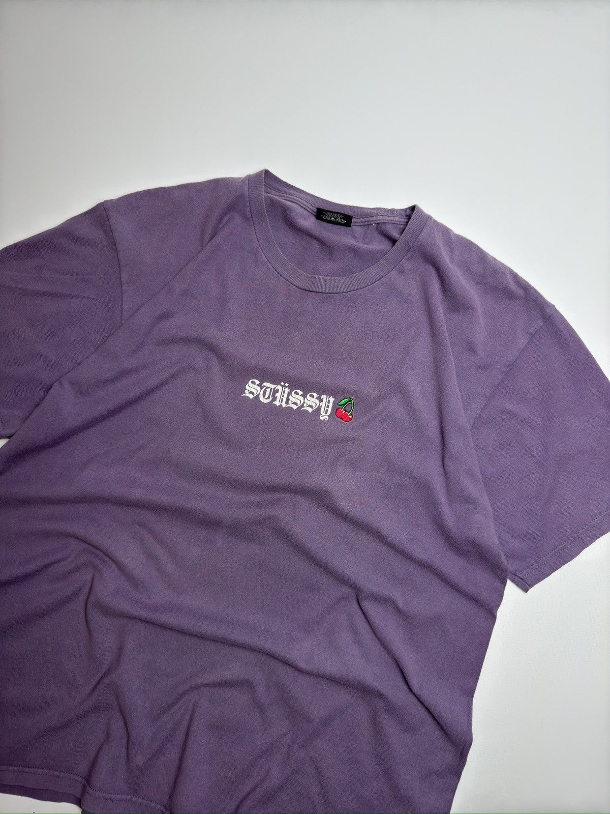 Stussy Vintage Stussy Cherry T-shirt Size US L / EU 52-54 / 3 - 3 Thumbnail