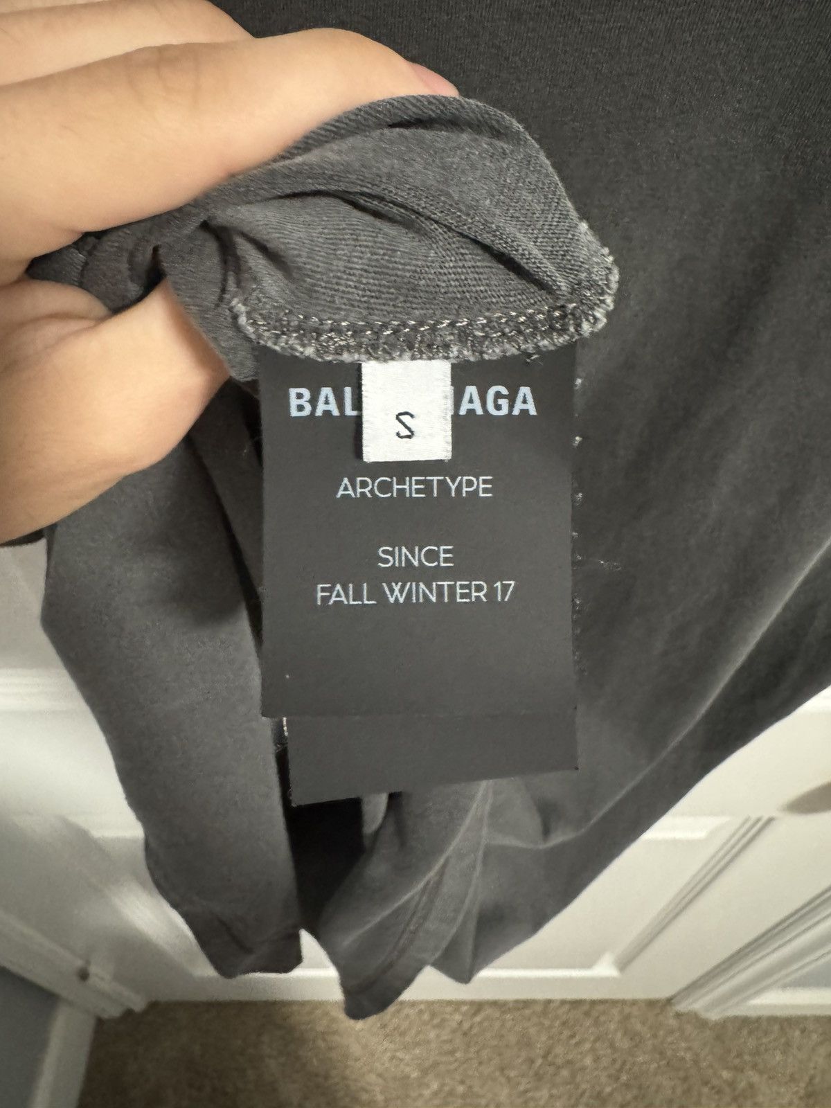 Balenciaga Balenciaga Paris Tourist Shirt Size US S / EU 44-46 / 1 - 5 Thumbnail