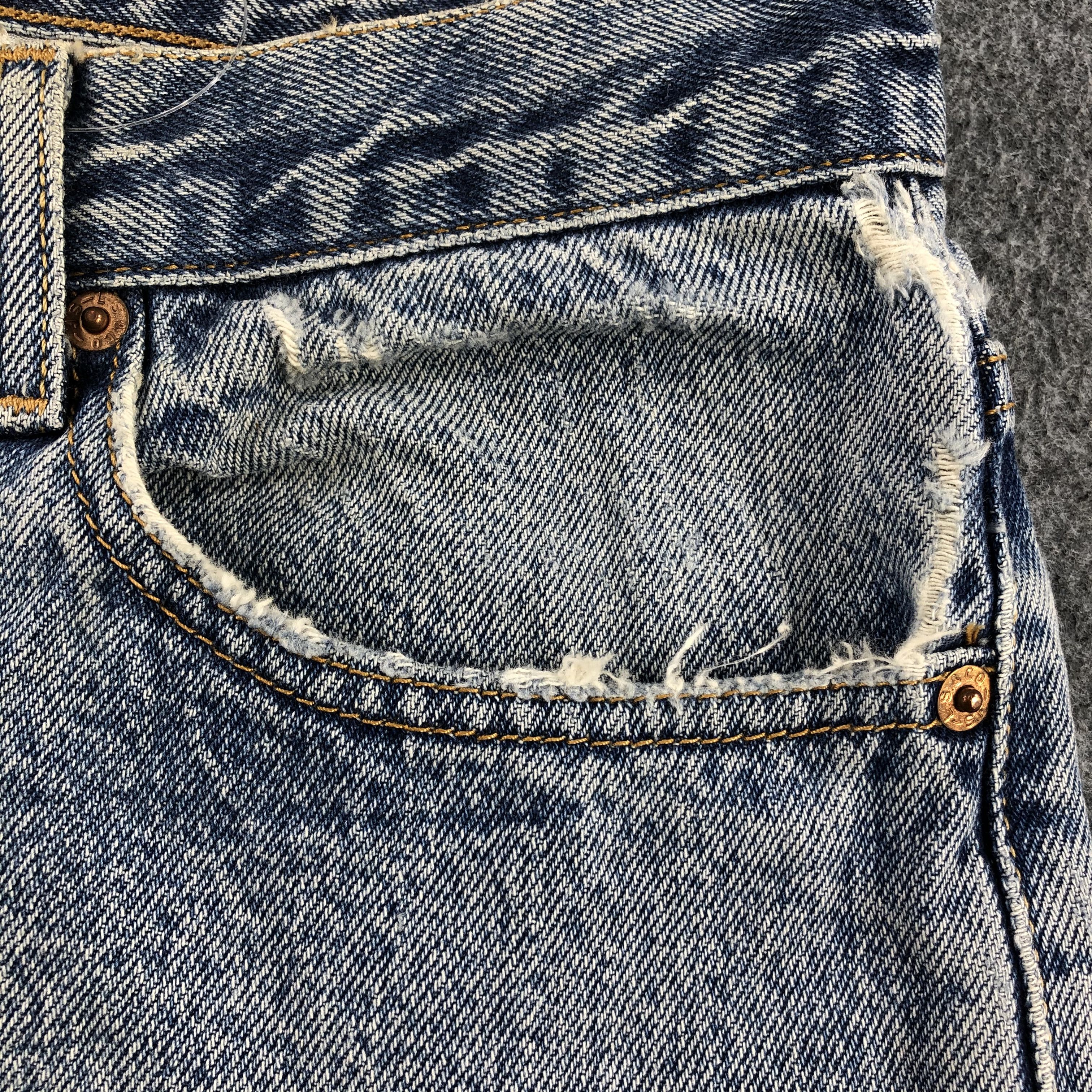 Levi's Vintage Blue Wash Levis 505 Jeans-J2262 Size US 31 - 11 Thumbnail