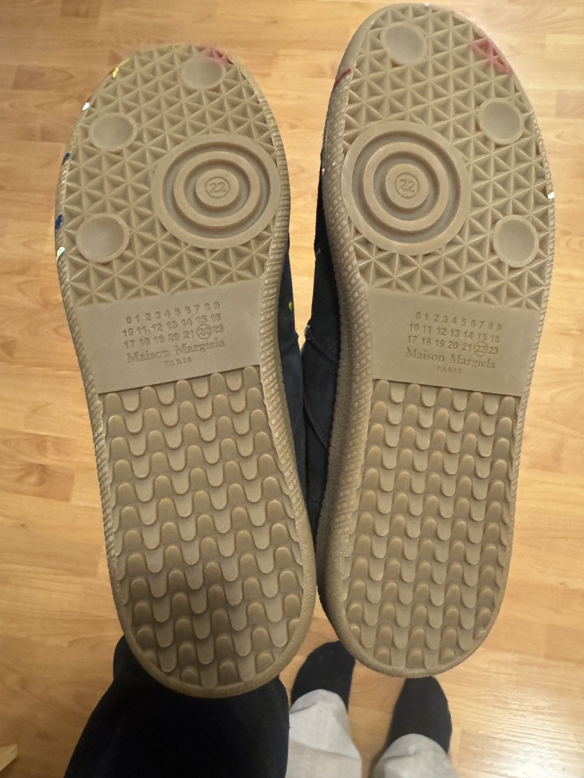 Maison Mariela black with paint