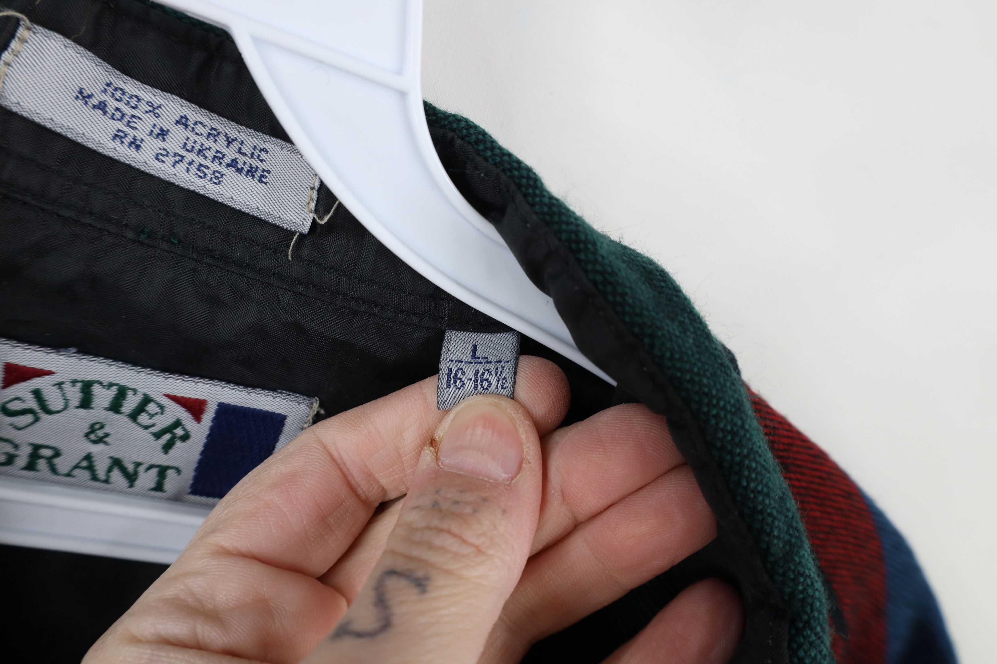 Vintage Vintage 90s Streetwear Rainbow Striped Knit Button Shirt Size US L / EU 52-54 / 3 - 7 Thumbnail