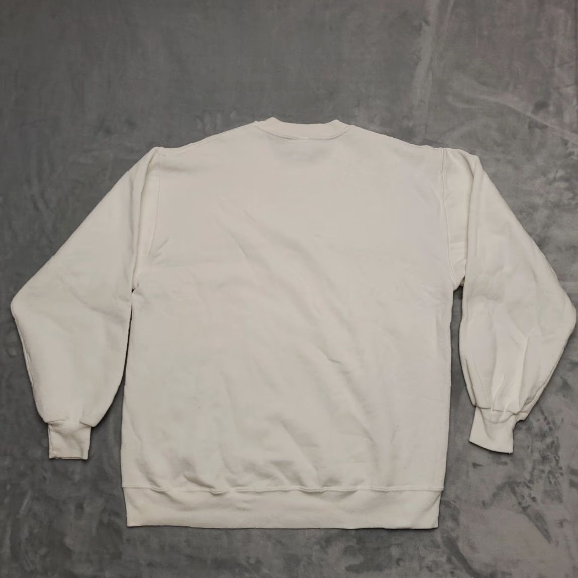 Vintage Vintage Plum Creek Sweatshirt Mens XL White Crewneck Pullover Fleece Made in USA Size US XL / EU 56 / 4 - 5 Thumbnail