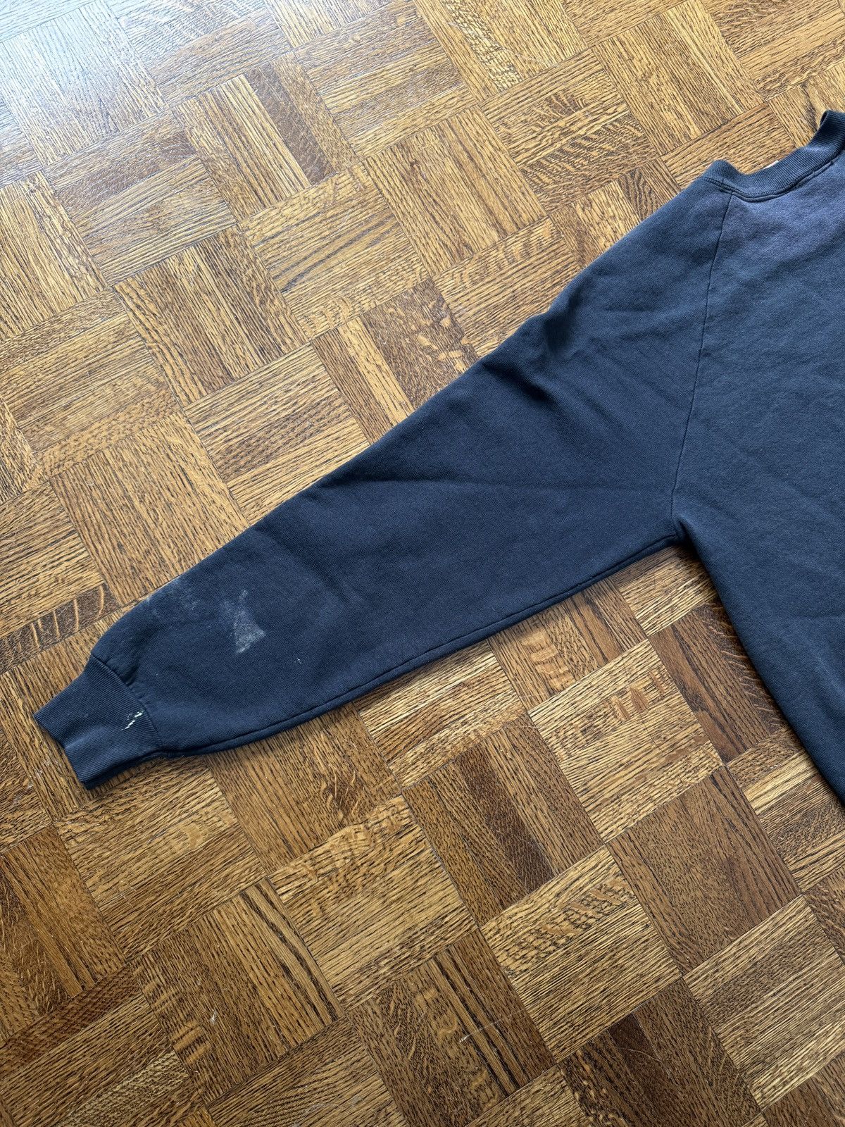 Vintage Vintage 80s Hard Rock Cafe New York Faded Sweatshirt Size US L / EU 52-54 / 3 - 8 Thumbnail