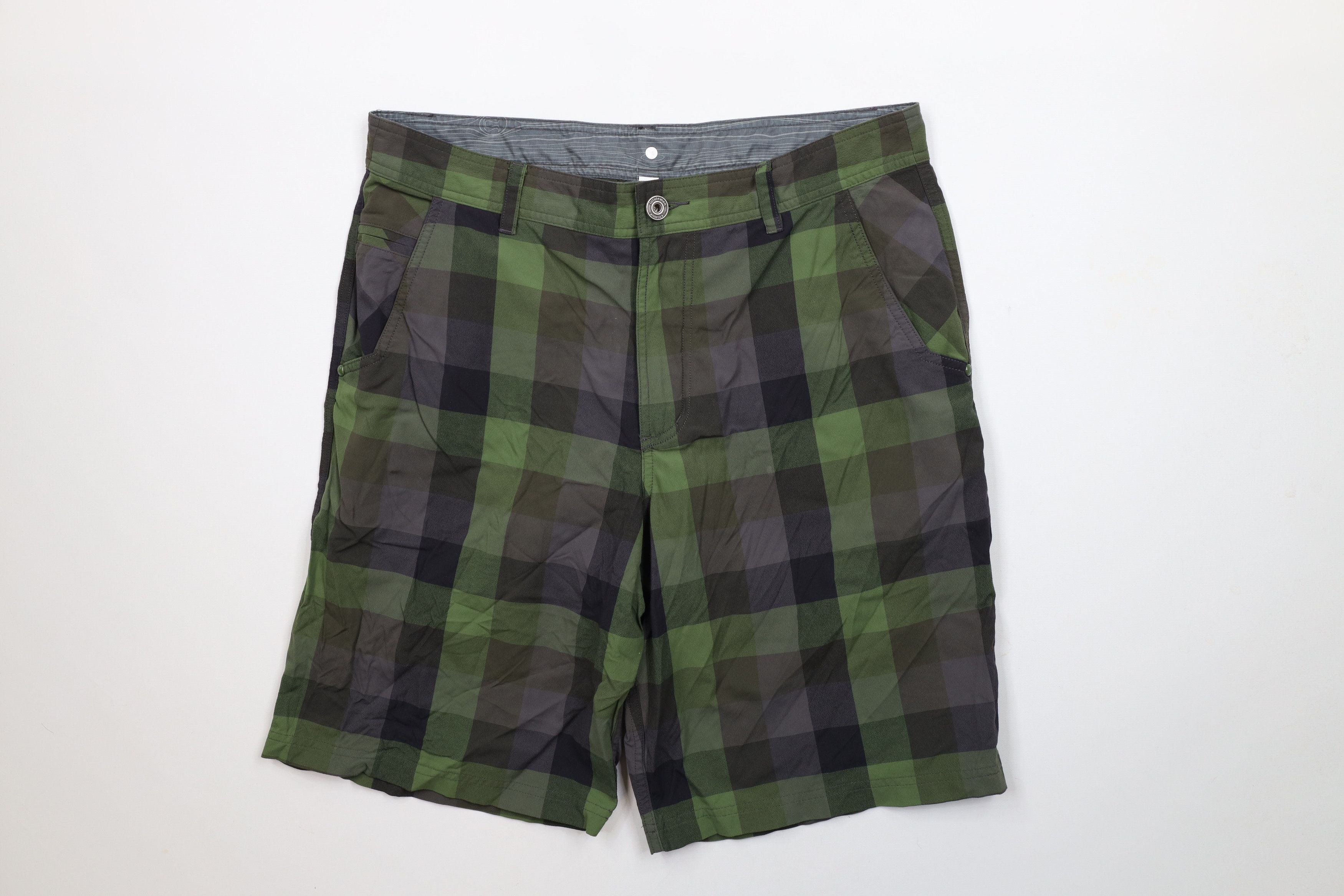 Lululemon × Vintage Vintage Lululemon Checkered Plaid Golf Chino Shorts Green Size US 36 / EU 52 - 1 Thumbnail