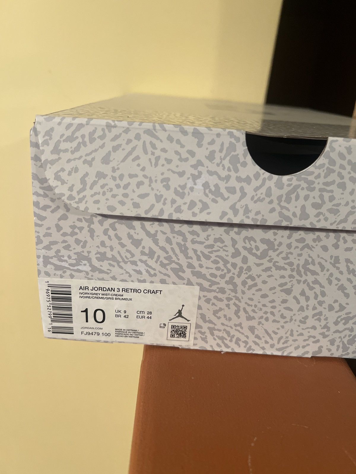 Nike AIR JORDAN 3 RETRO CRAFT Size US 10 / EU 43 - 9 Thumbnail