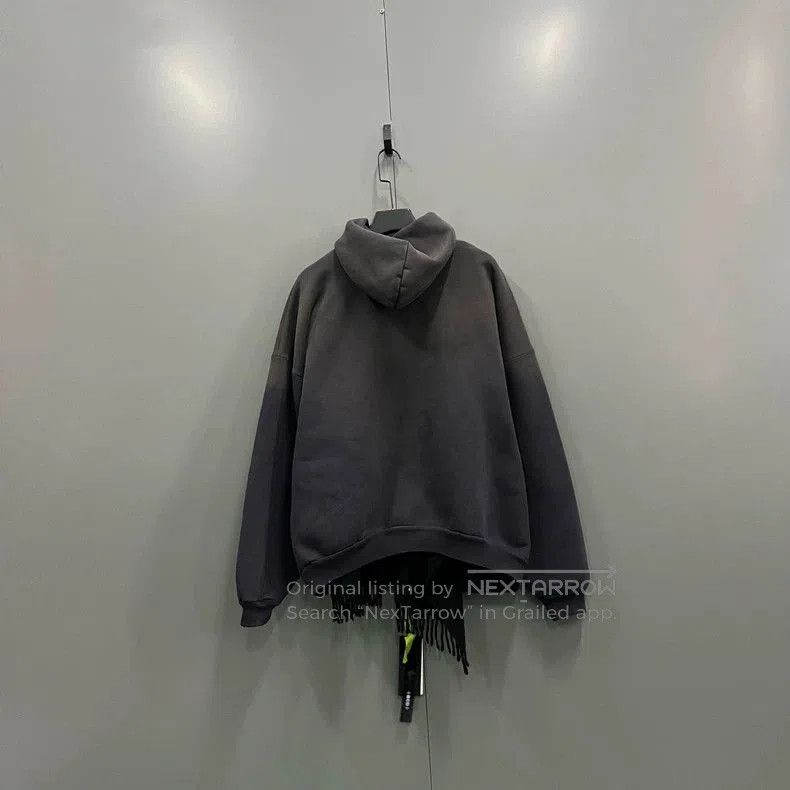 Balenciaga Balenciaga Distressed Zip Hoodie. Size US XXS / EU 40 - 2 Thumbnail