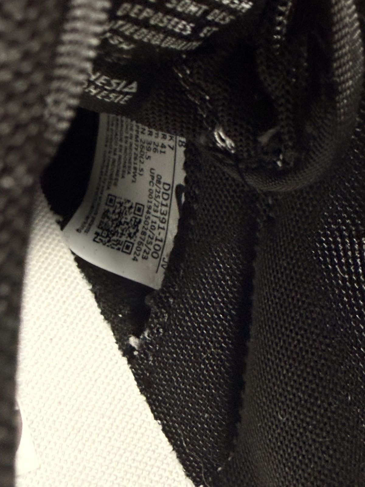 Nike Slightly Imperfect Nike Dunk Pandas Size US 8 / EU 41 - 11 Thumbnail