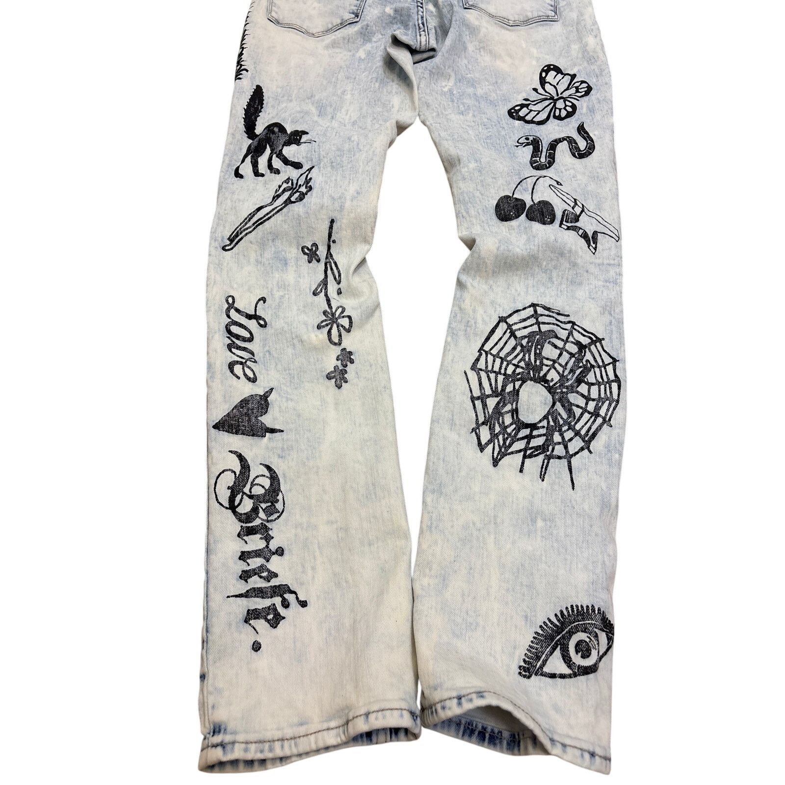 Rogue Rogue Ninth Hall light wash skinny jeans graffiti 34x33 Size 34" / US 12 / IT 48 - 6 Thumbnail