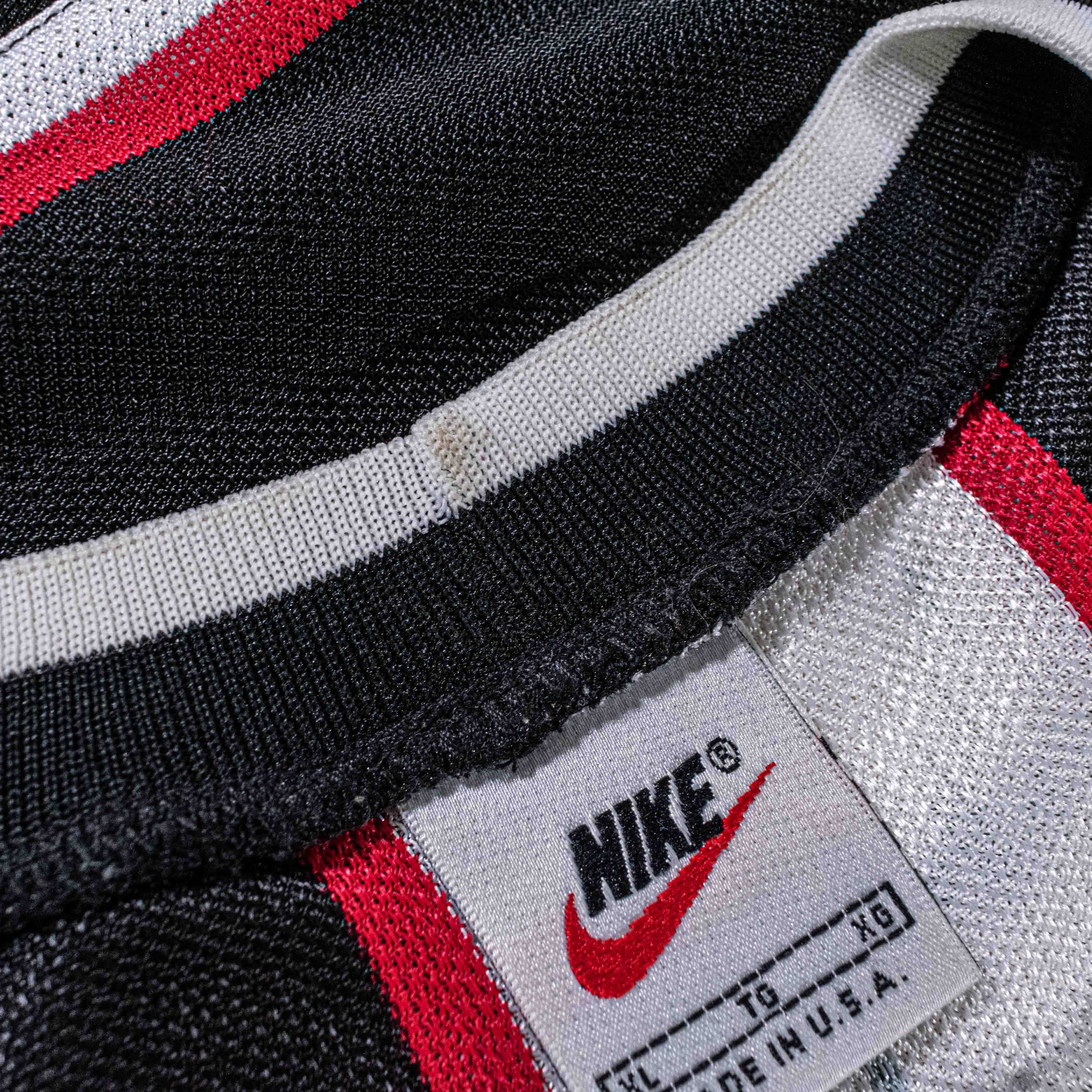 Nike 1997 NIKE New York New Jersey MetroStars Autographed Jersey Size US XL / EU 56 / 4 - 19 Thumbnail