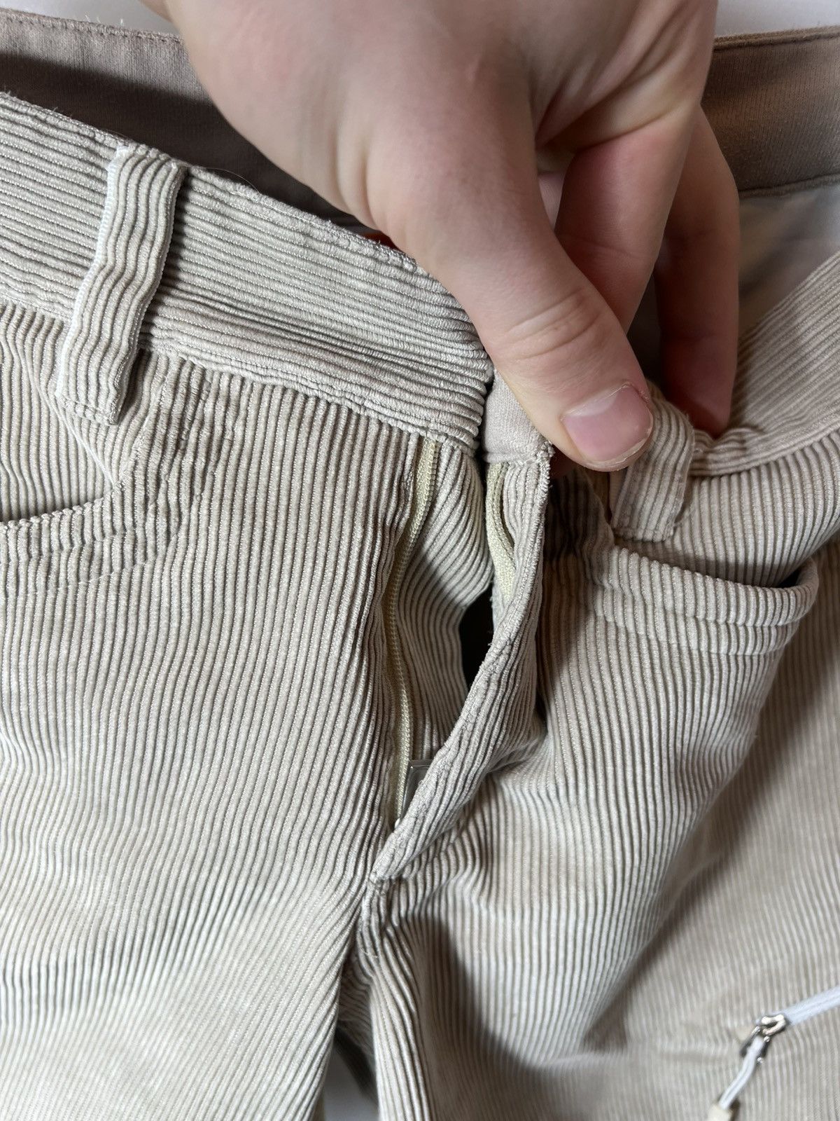 Peak Performance Vintage outdoor Peak Performance Velvet Cargo Shorts Sz Xs Size US 30 / EU 46 - 7 Thumbnail