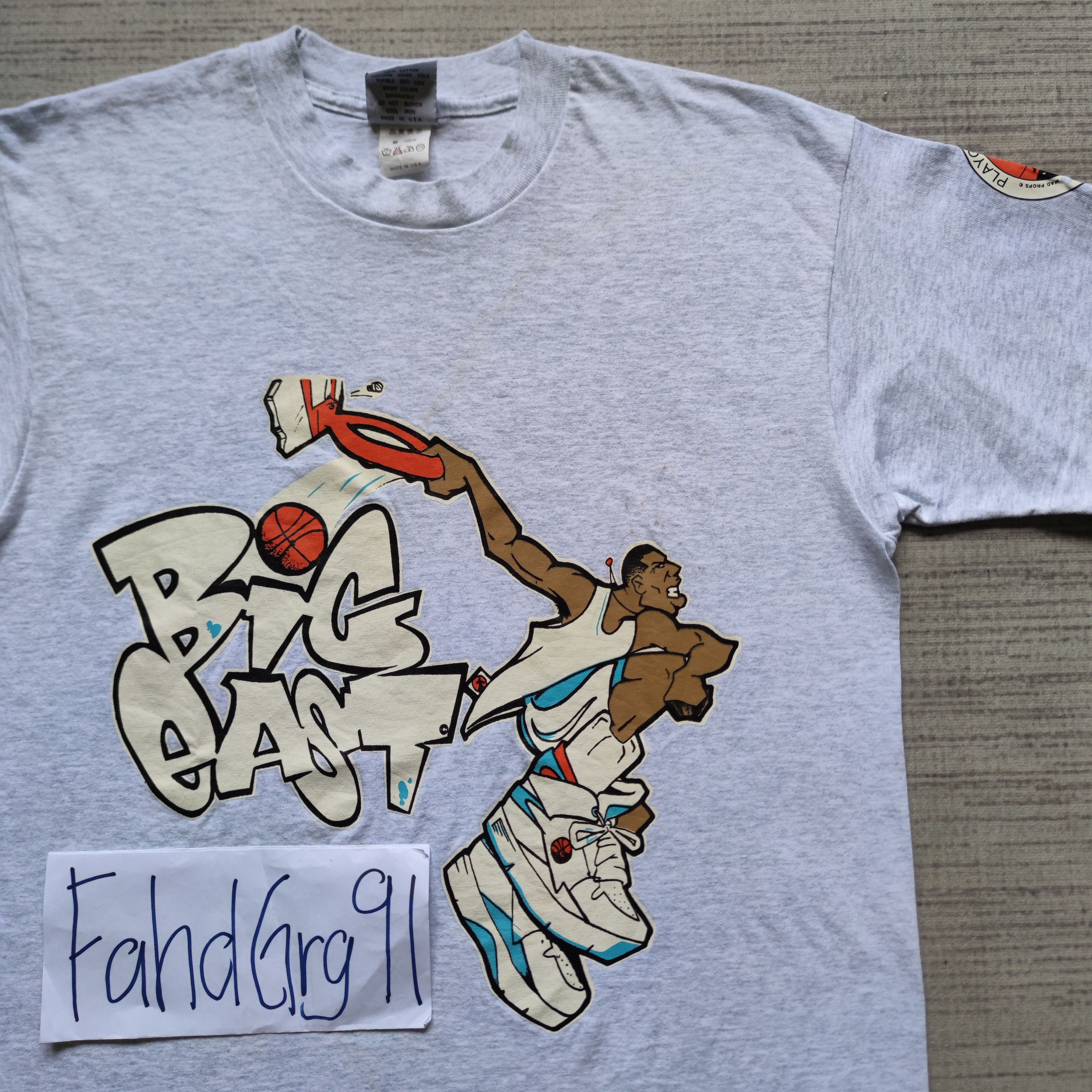Vintage Vintage 90s Mad Props Big East T shirt Size US L / EU 52-54 / 3 - 7 Thumbnail