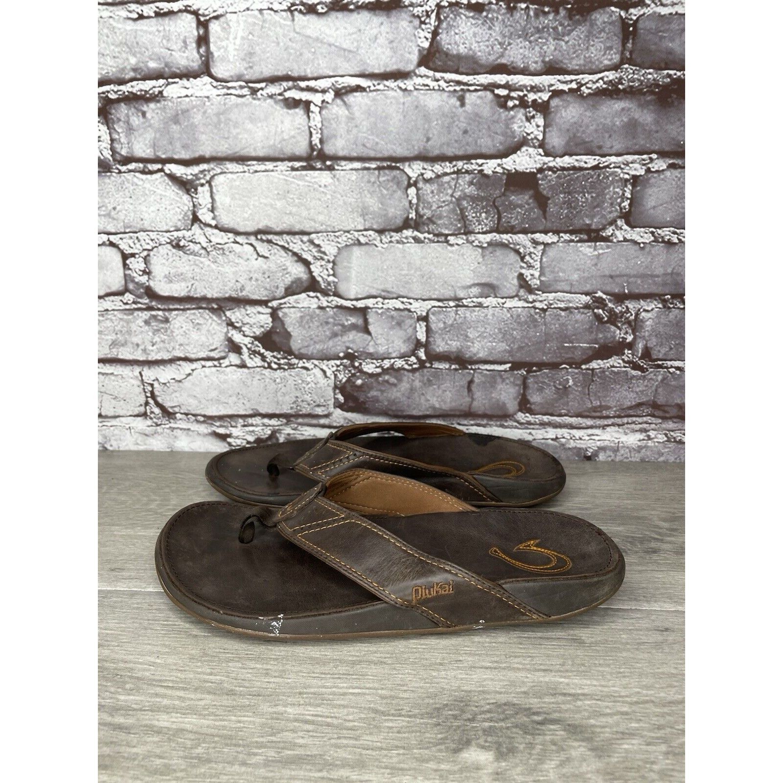 Olukai Olukai Nui-M Brown Leather Flip Flops Beach Sandals Men Sz 9 Size US 9 / EU 42 - 1 Thumbnail