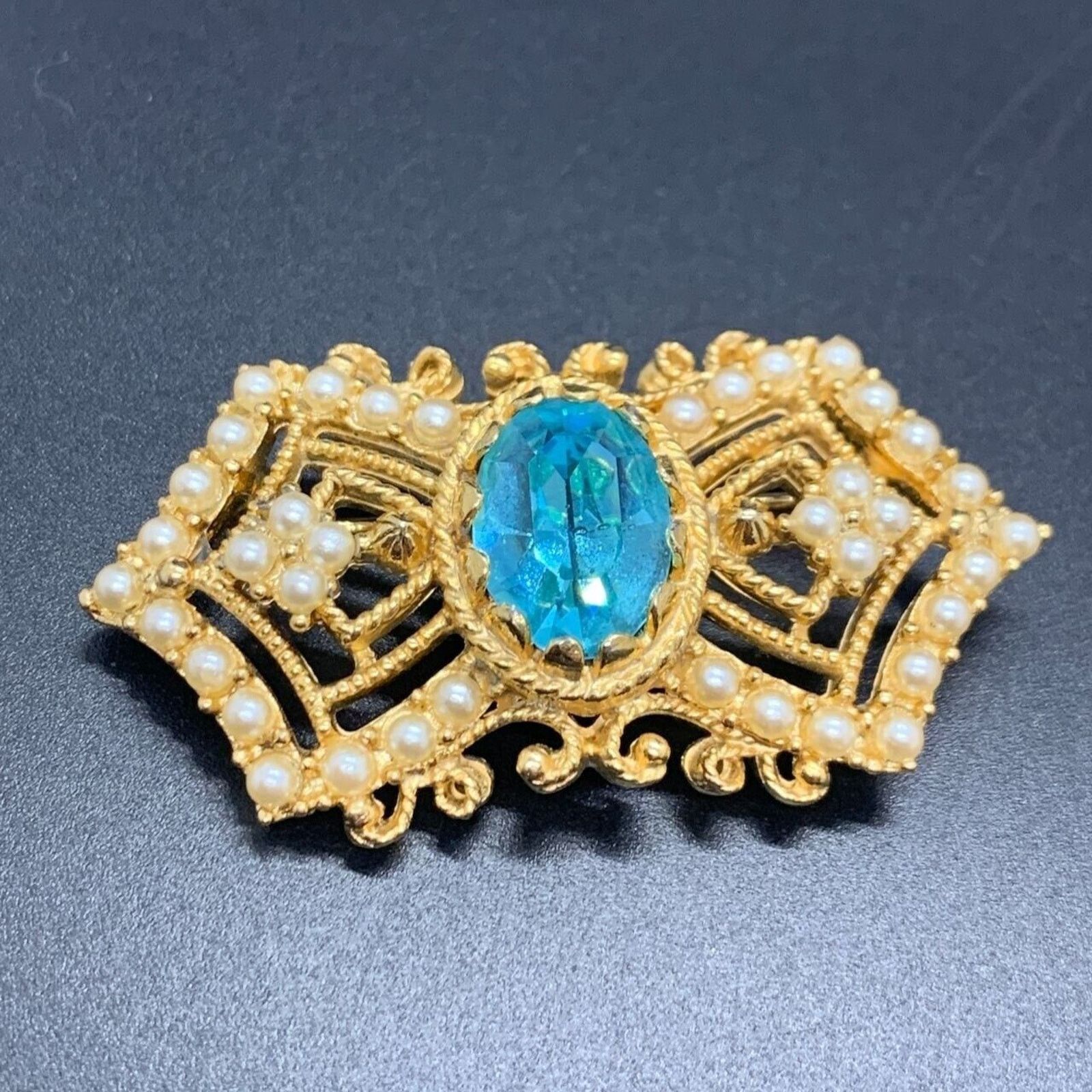 Other Hollycraft Vintage Gold Tone Blue Faux Pearl Bow Brooch Size ONE SIZE - 1 Thumbnail