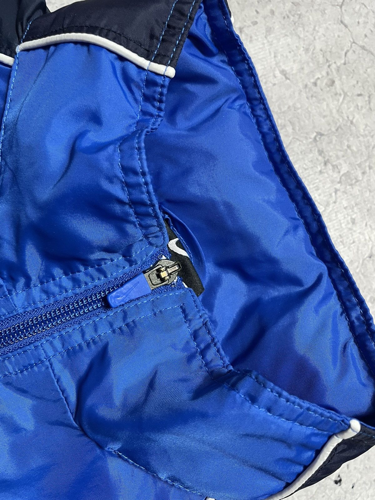 Nike × Vintage Vintage Nylon Blue Nike Swoosh Windbreaker Jacket Y2K Drill Size US S / EU 44-46 / 1 - 7 Thumbnail
