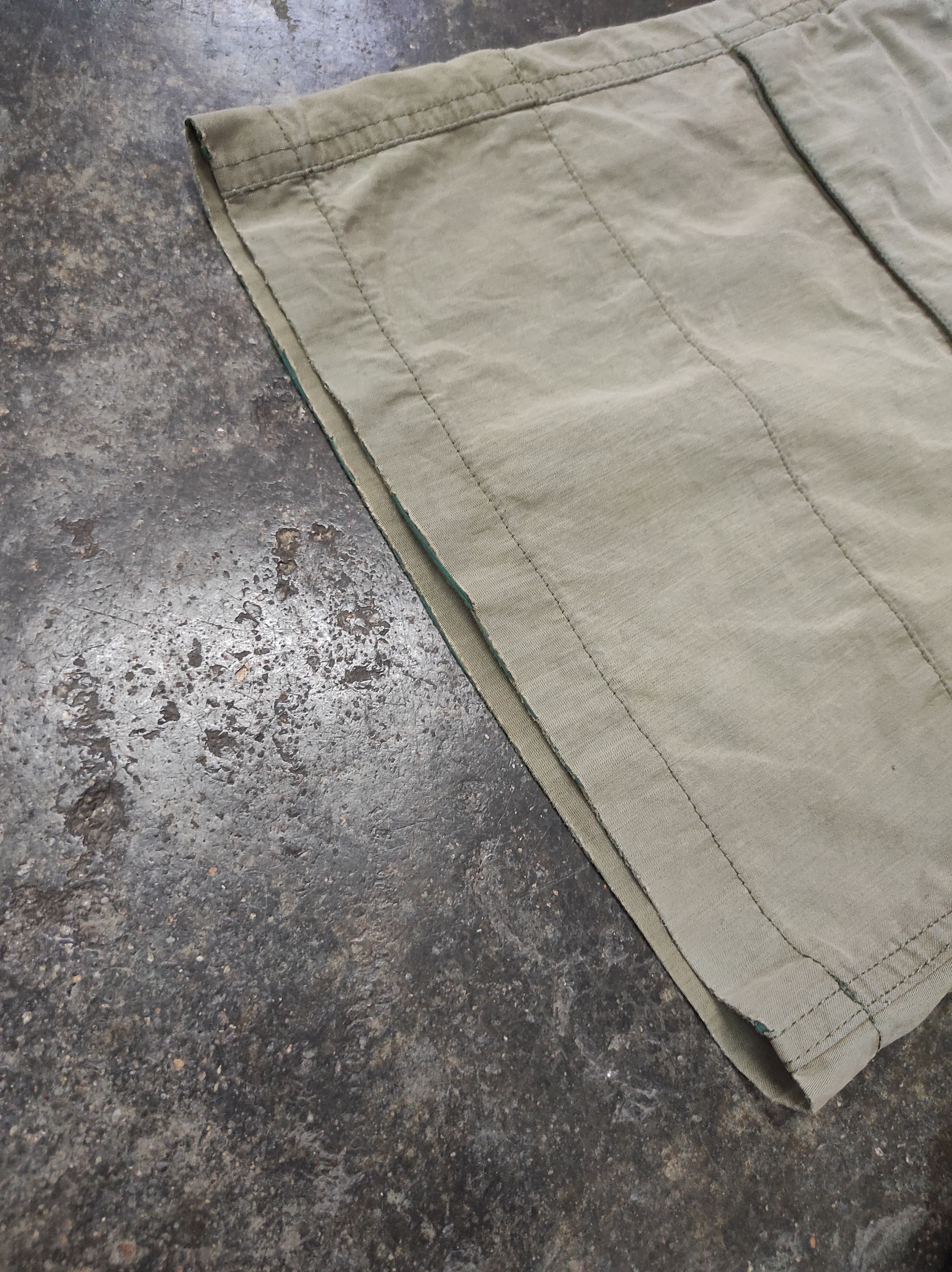 Gap DISTRESSED GAP CARGO SHORT PANTS Size US 31 - 4 Thumbnail