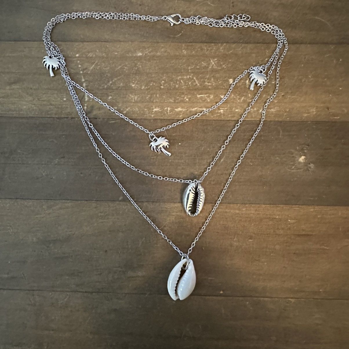 Other Silver tone triple strand seashell and palm trees necklace Size ONE SIZE - 3 Thumbnail