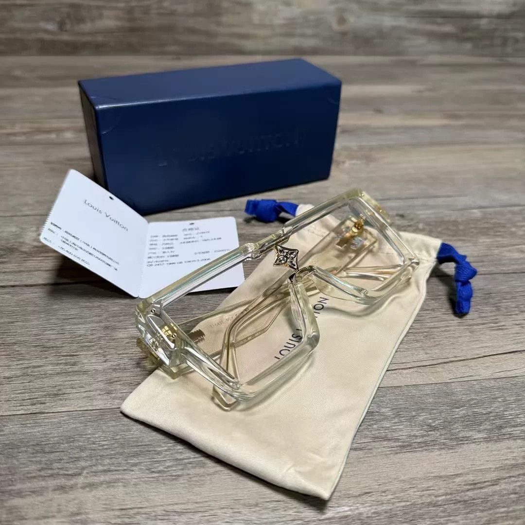 Louis Vuitton Louis Vuitton Gold Item L Men Size ONE SIZE - 1 Thumbnail