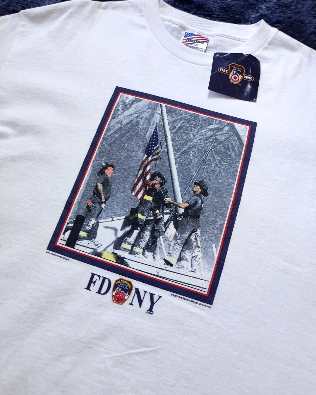 Vintage 2001 FDNY September 11 "The Record" 9.11 vintage tee 👨🏽‍🚒 Size US XL / EU 56 / 4 - 4 Thumbnail