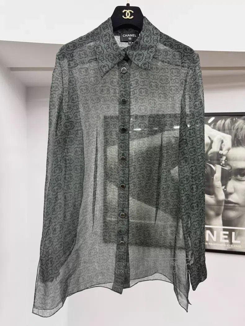 Chanel Chanel 23A dark green full logo silk shirt Size XS / US 0-2 / IT 36-38 - 1 Thumbnail