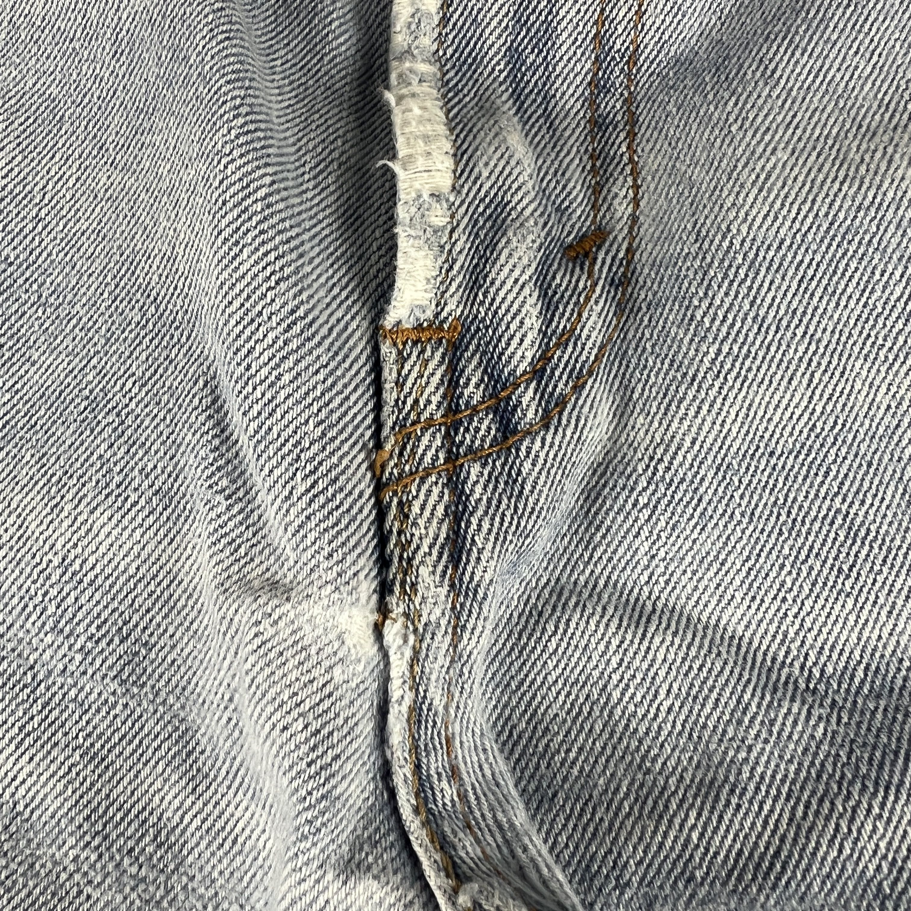 Levi's Y2K Levi's Jean 505 Straight Blue Distressed Denim Size US 33 - 3 Thumbnail