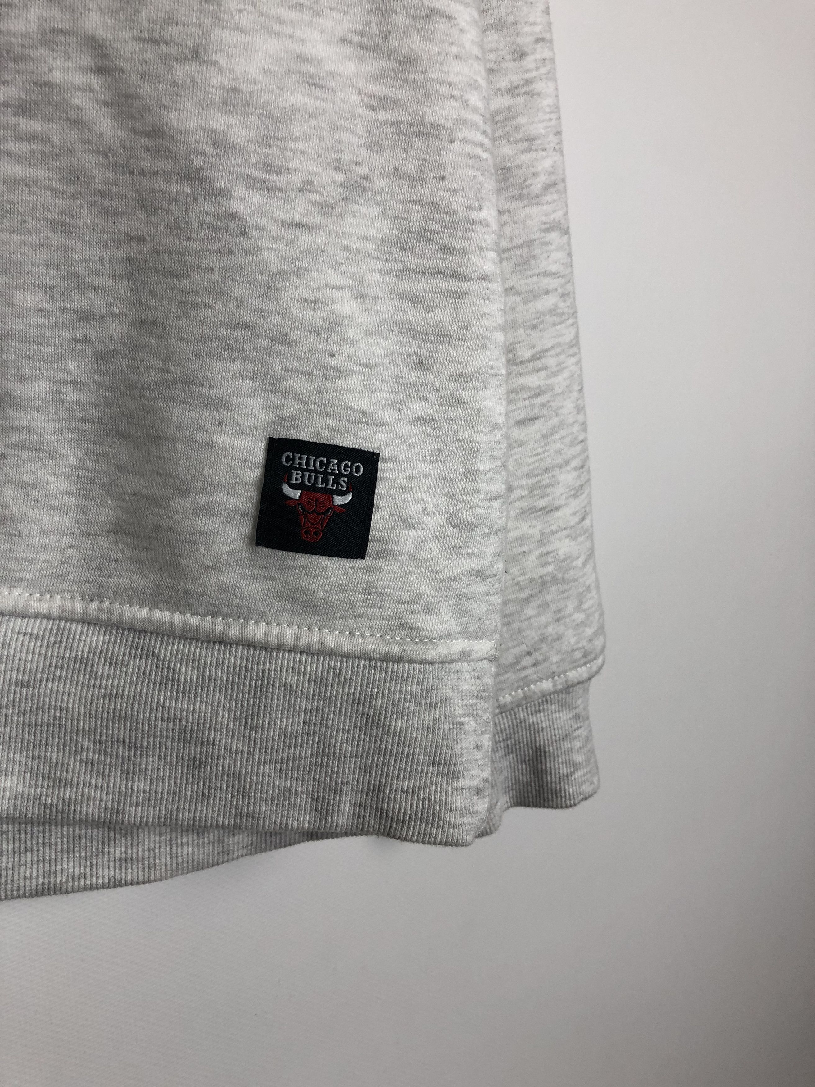 NBA NBA Chicago Bulls Sweatshirt Pullover Gray size M Size US M / EU 48-50 / 2 - 4 Thumbnail