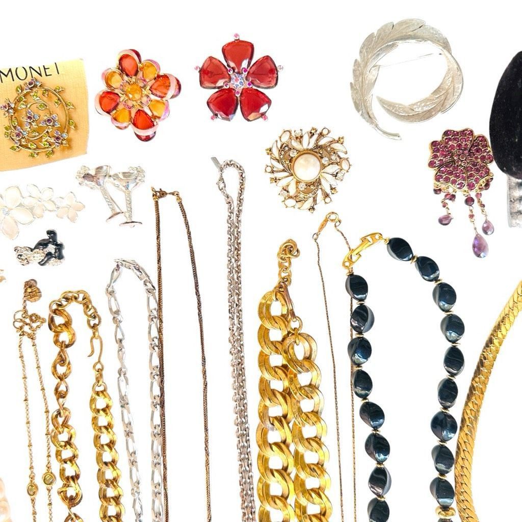 Monet ALL SIGNED TRIFARI MONET NAPIER Vintage Bulk Jewelry Lot Bro Size ONE SIZE - 7 Thumbnail