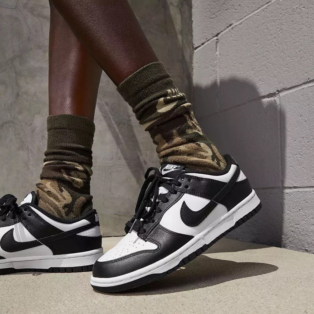 Nike Nike Dunk Low “Panda” Sneakers Size US 7.5 / IT 37.5 - 10 Thumbnail