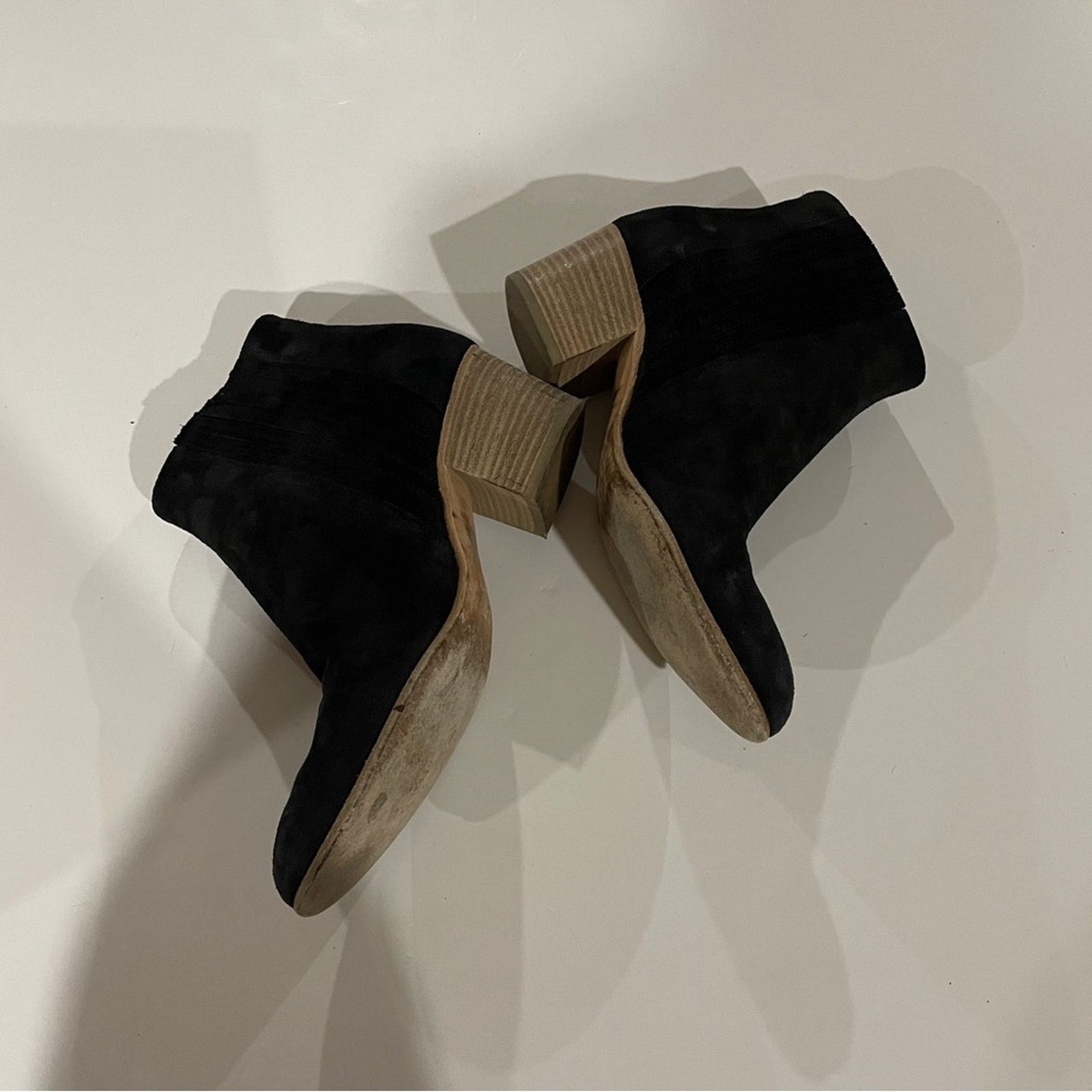 Vince Vince Black Suede Chukka Pull On Ankle Heeled Booties Size 7 Size US 7 / IT 37 - 3 Thumbnail