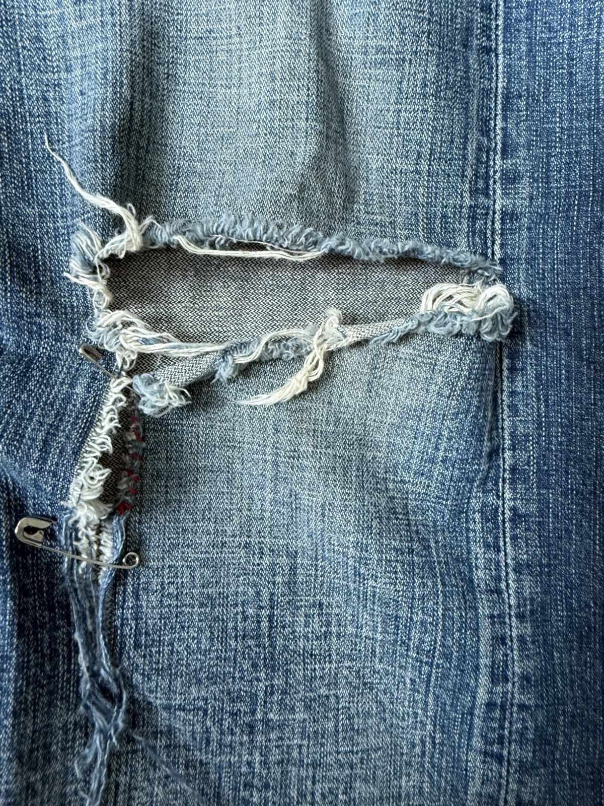 Levi's Vintage Levi’s 501 Distressed Thrashed Denim Size US 30 / EU 46 - 6 Thumbnail