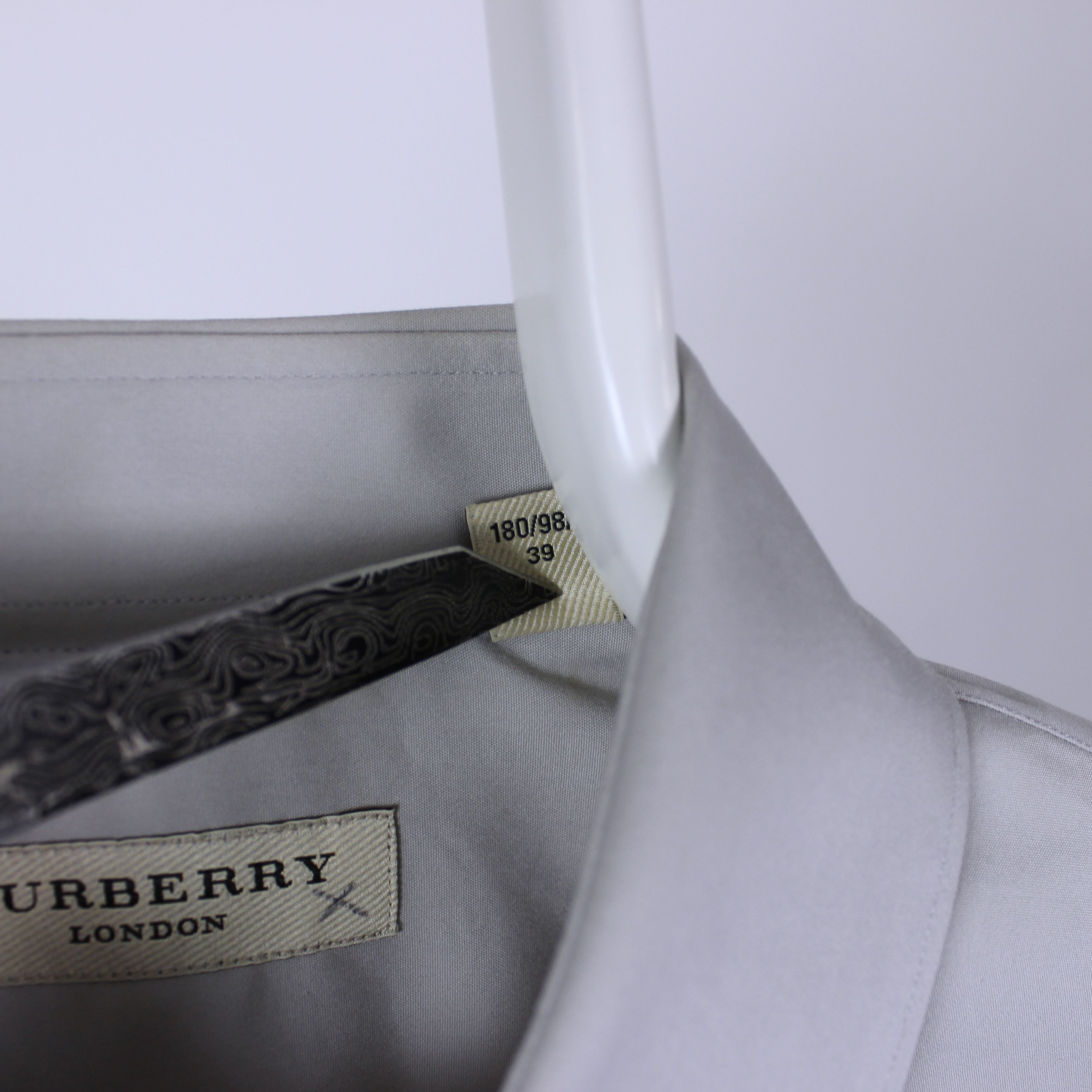 Burberry Burberry shirt buttons ups cotton 15 / 40 M Size US M / EU 48-50 / 2 - 4 Thumbnail