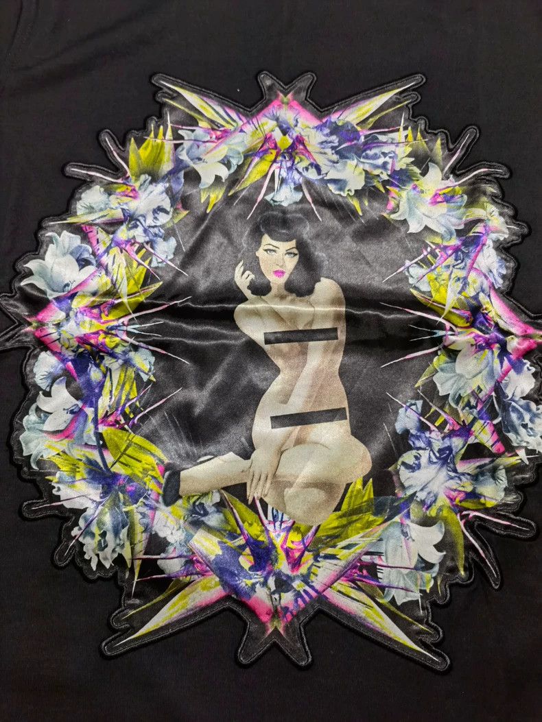 Givenchy Givenchy Out-of-print brand-new silk nude figure Size US S / EU 44-46 / 1 - 2 Thumbnail