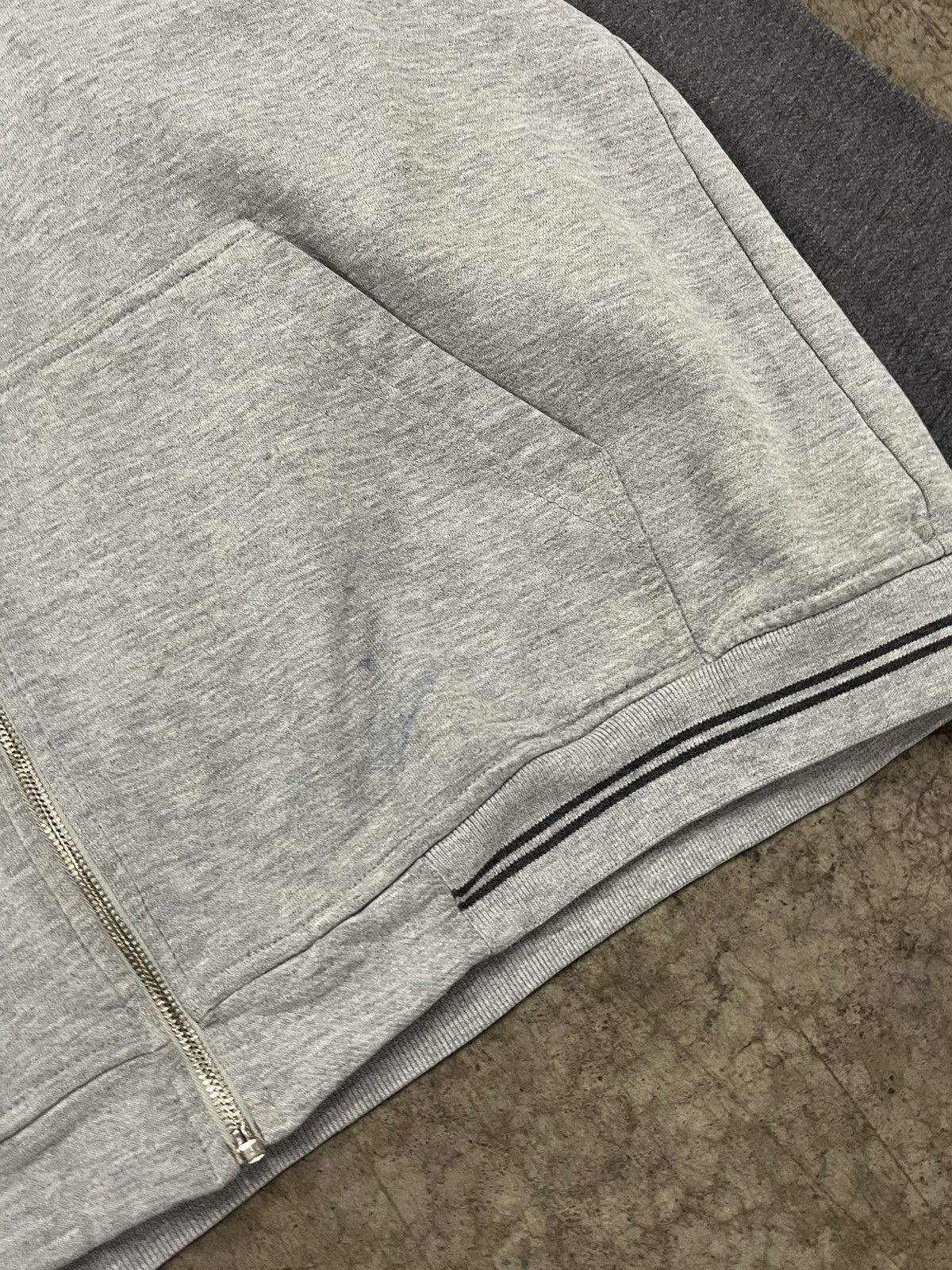 Vintage Y2K DC shoes skater hoodie boxy fit heavy cotton rare hype Size US XL / EU 56 / 4 - 6 Thumbnail