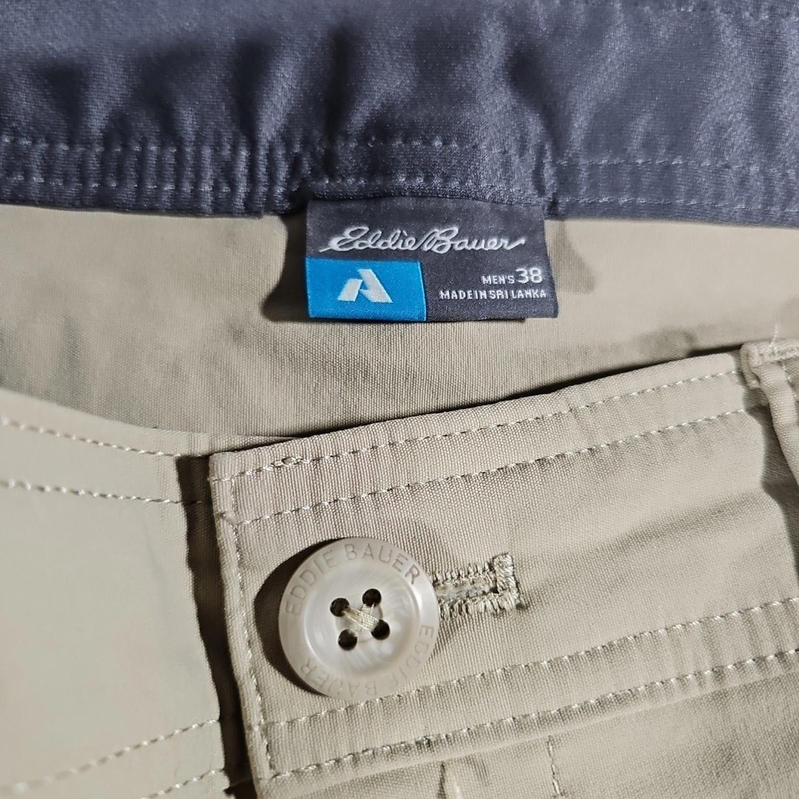 Eddie Bauer Eddie Bauer Cargo Shorts 38 First Ascent Hiking Nylon Size US 38 / EU 54 - 3 Thumbnail