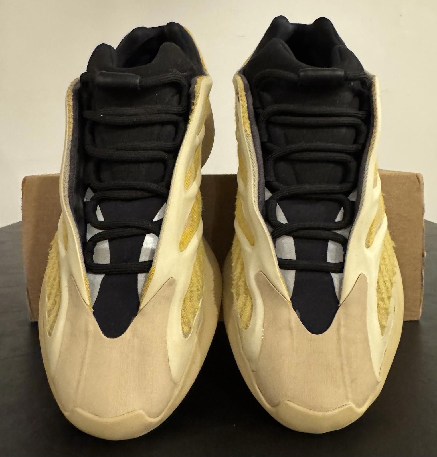 Adidas Adidas Yeezy 700 V3 Safflower Lace Up Streetwear Sneakers Size US 9.5 / EU 42-43 - 4 Thumbnail