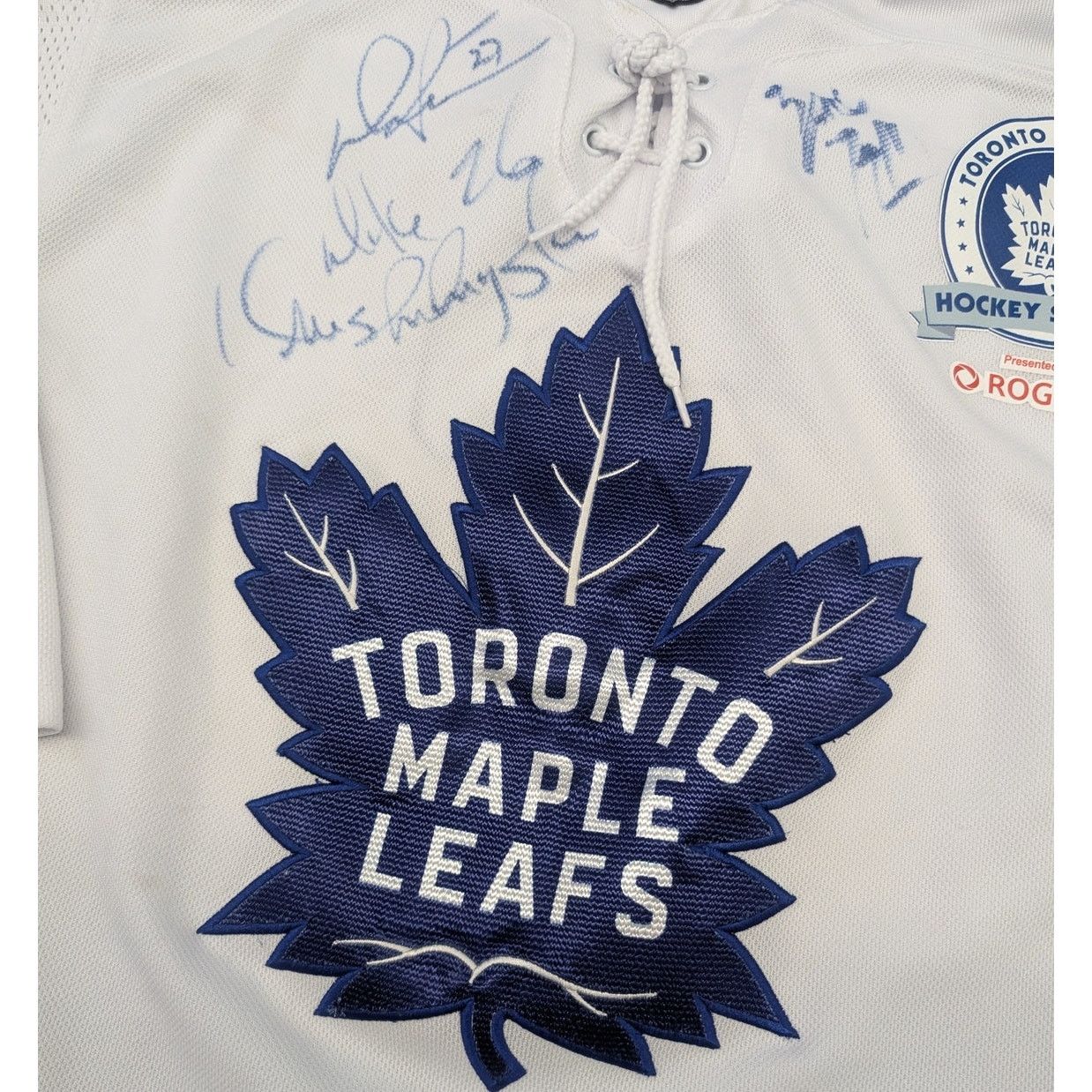 NHL Toronto Maple Leafs Hockey School Youth Jersey Signed Size US S / EU 44-46 / 1 - 5 Thumbnail